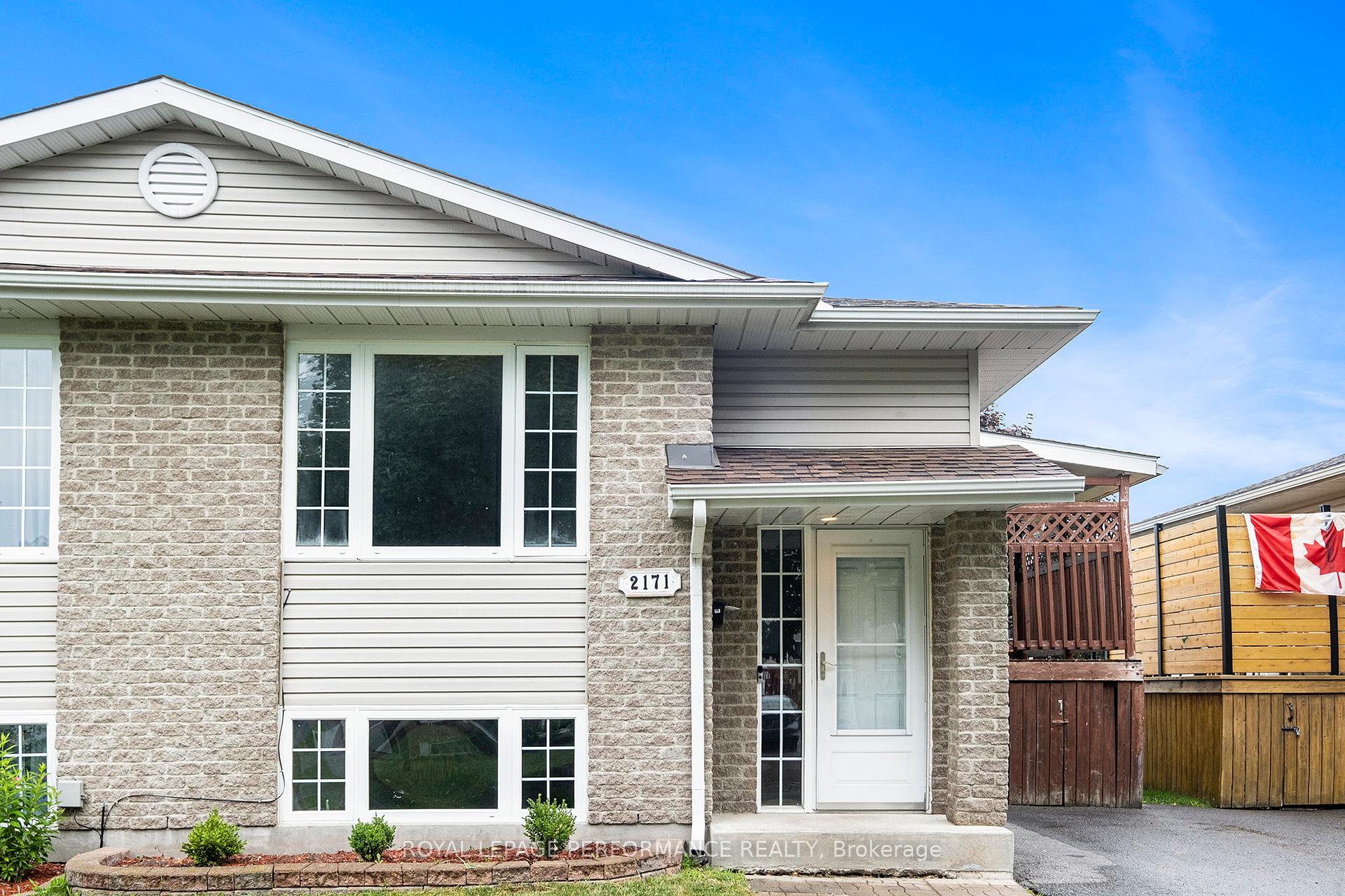 Photo 2 of 2171 Glen Brook Drive, Cornwall — HOMEH
