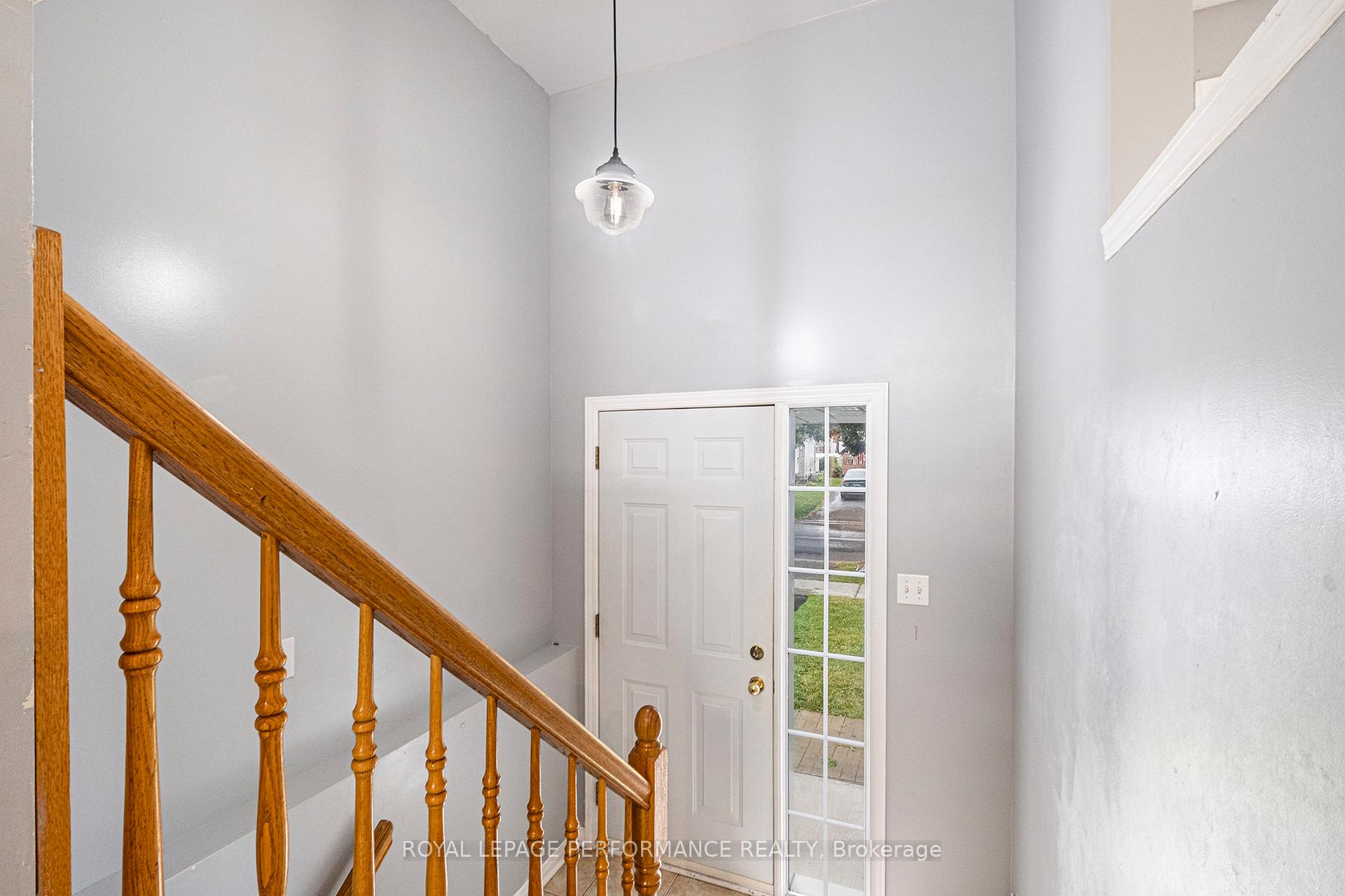 Photo 4 of 2171 Glen Brook Drive, Cornwall — HOMEH