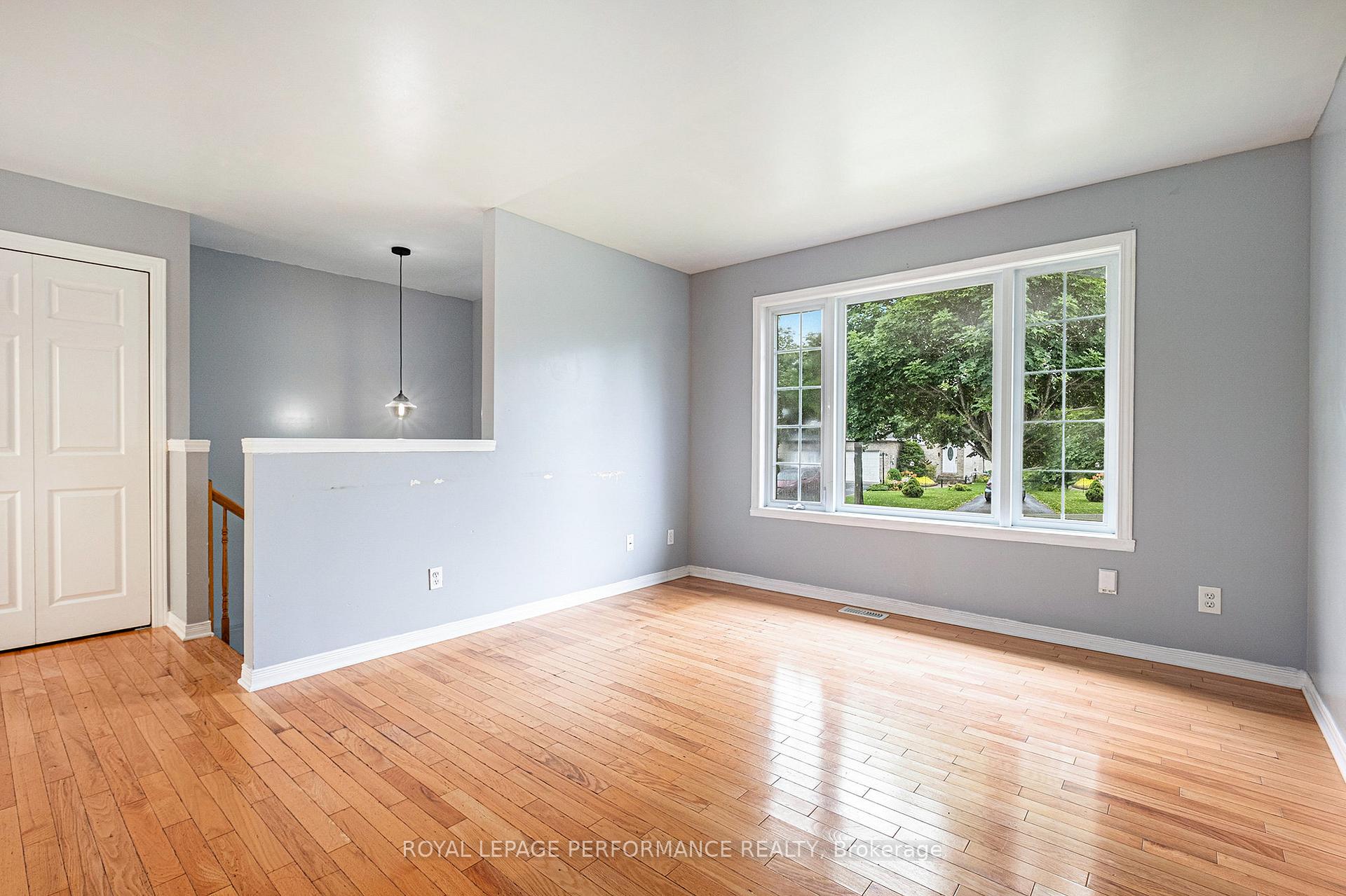 Photo 10 of 2171 Glen Brook Drive, Cornwall — HOMEH