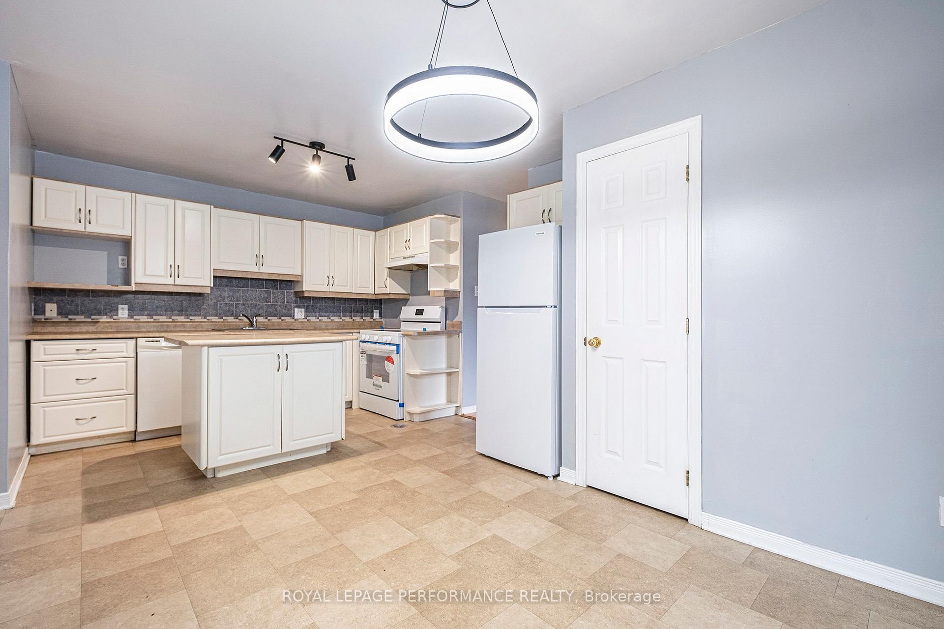 Photo 13 of 2171 Glen Brook Drive, Cornwall — HOMEH