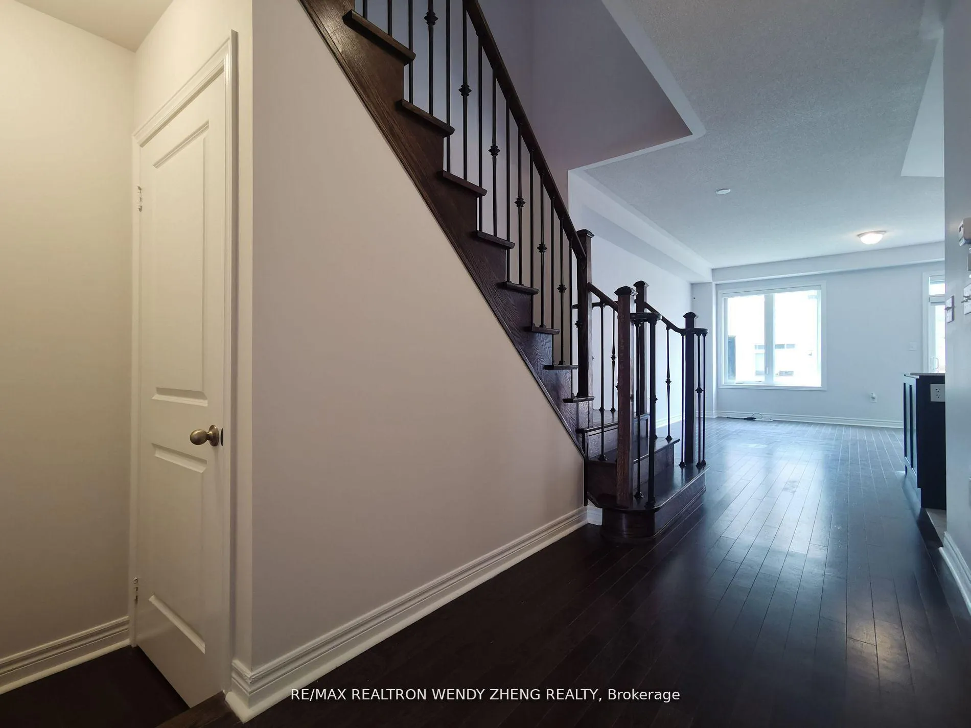 Photo 7 of 43 Benhurst Crescent, Brampton, Northwest Brampton — HOMEH