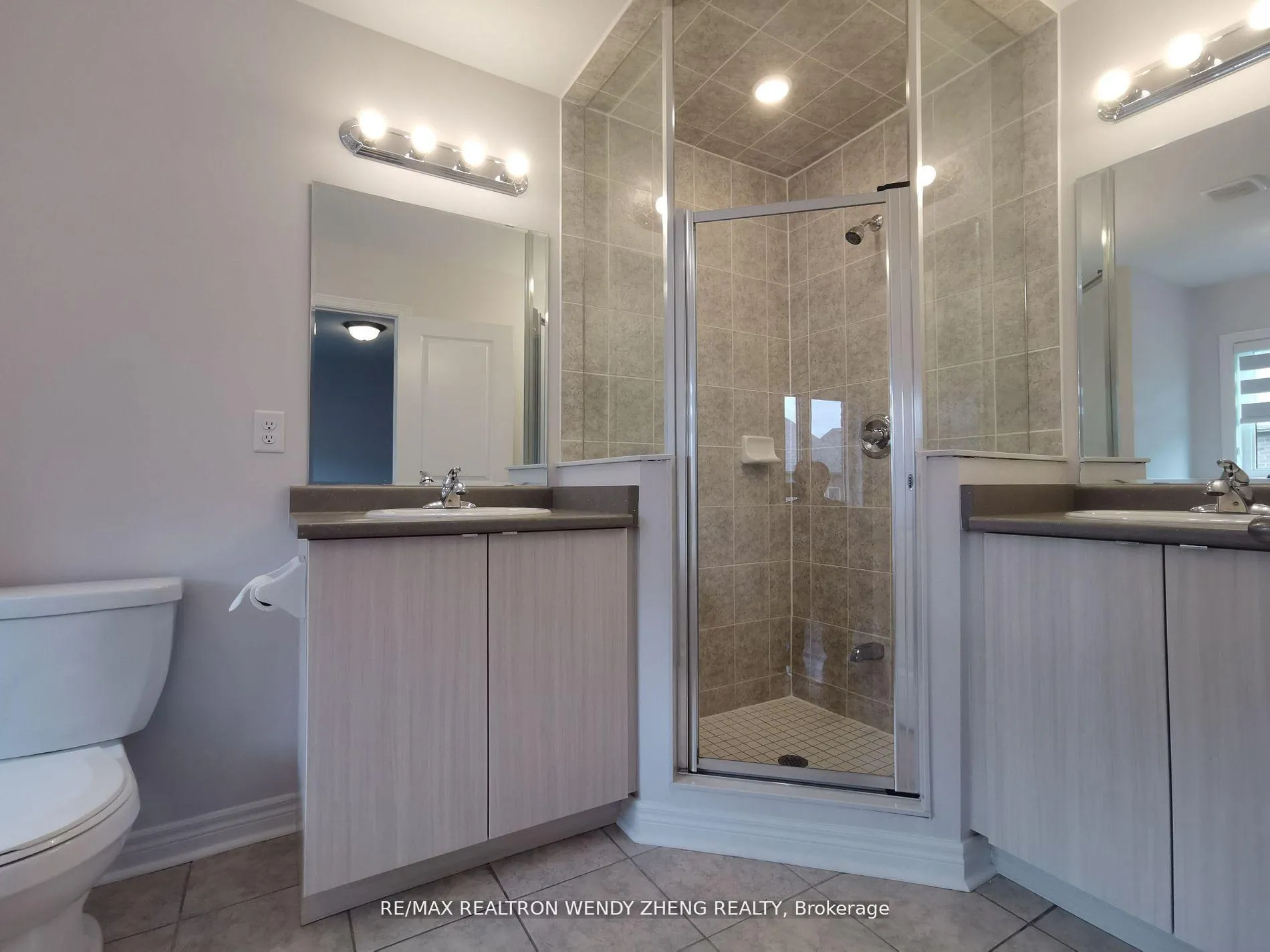 Photo 10 of 43 Benhurst Crescent, Brampton, Northwest Brampton — HOMEH