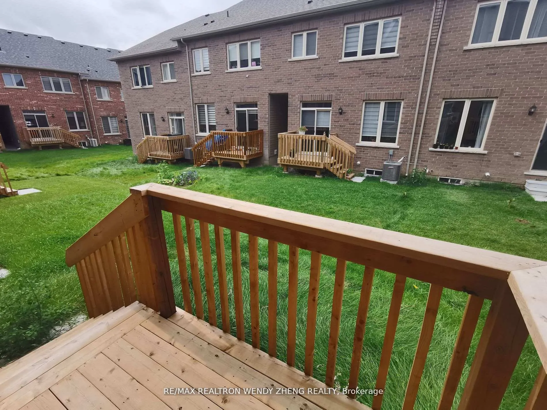 Photo 16 of 43 Benhurst Crescent, Brampton, Northwest Brampton — HOMEH