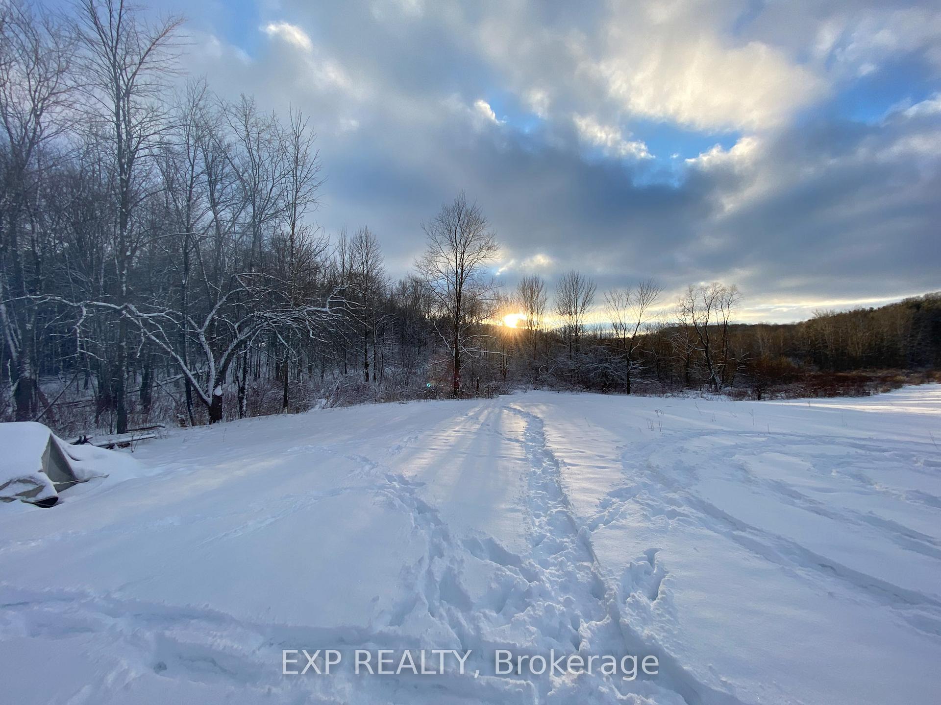Photo 1 of 2308 Riverside Drive, Clearview, Rural Clearview — HOMEH