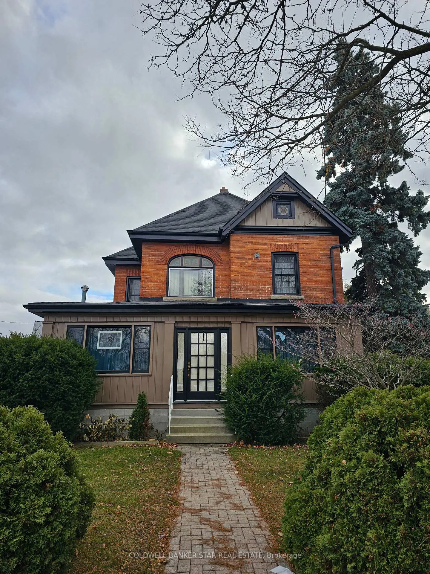 Photo 1 of 61 London Road, Chatham-Kent, Thamesville — HOMEH