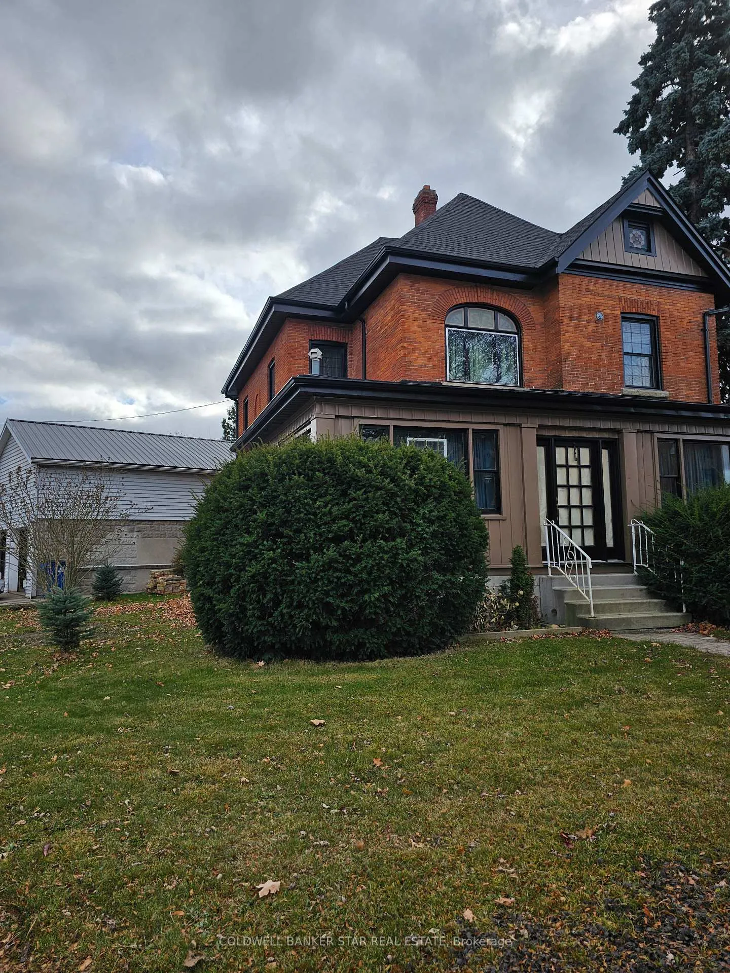 Photo 2 of 61 London Road, Chatham-Kent, Thamesville — HOMEH