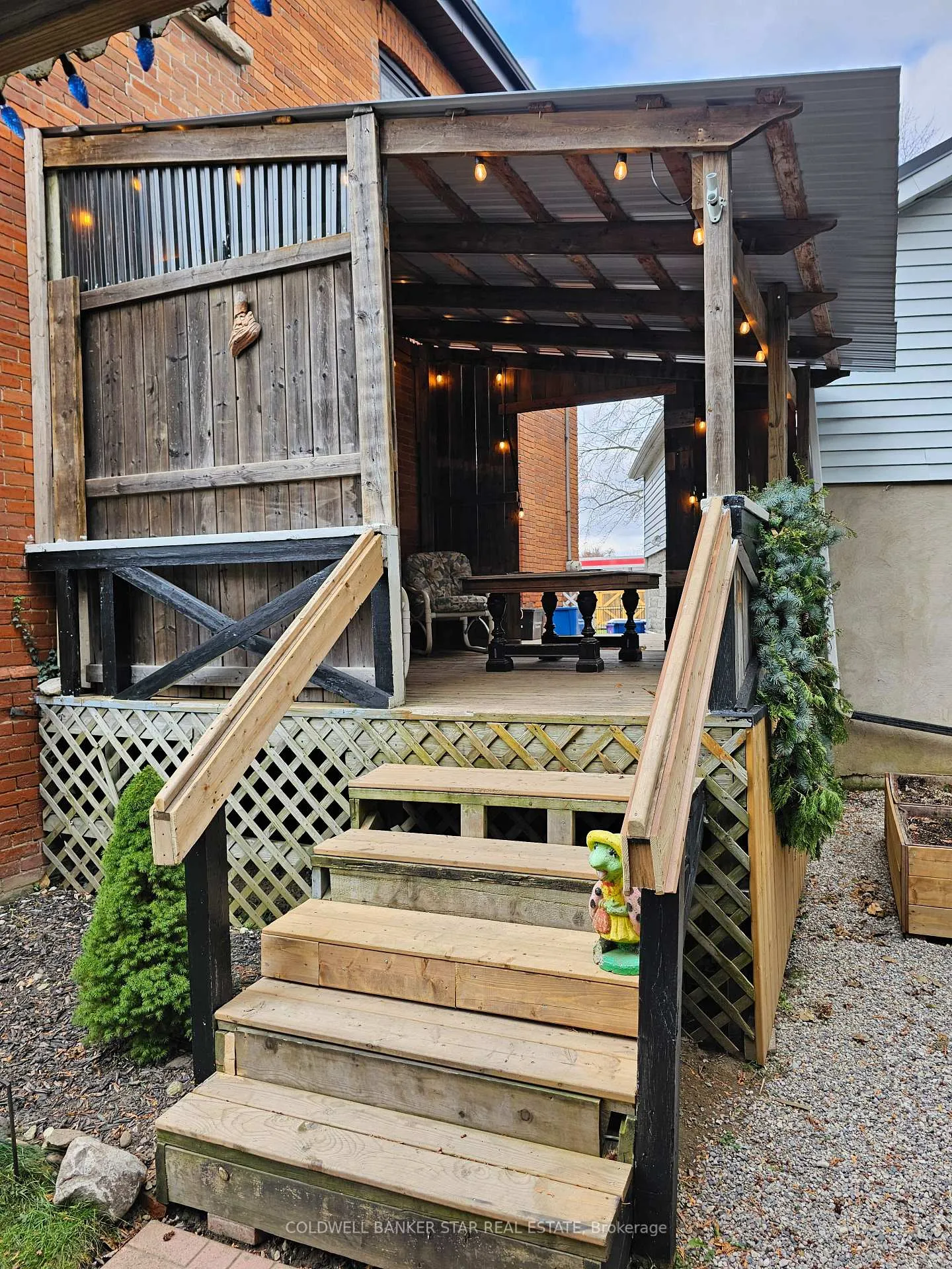 Photo 6 of 61 London Road, Chatham-Kent, Thamesville — HOMEH