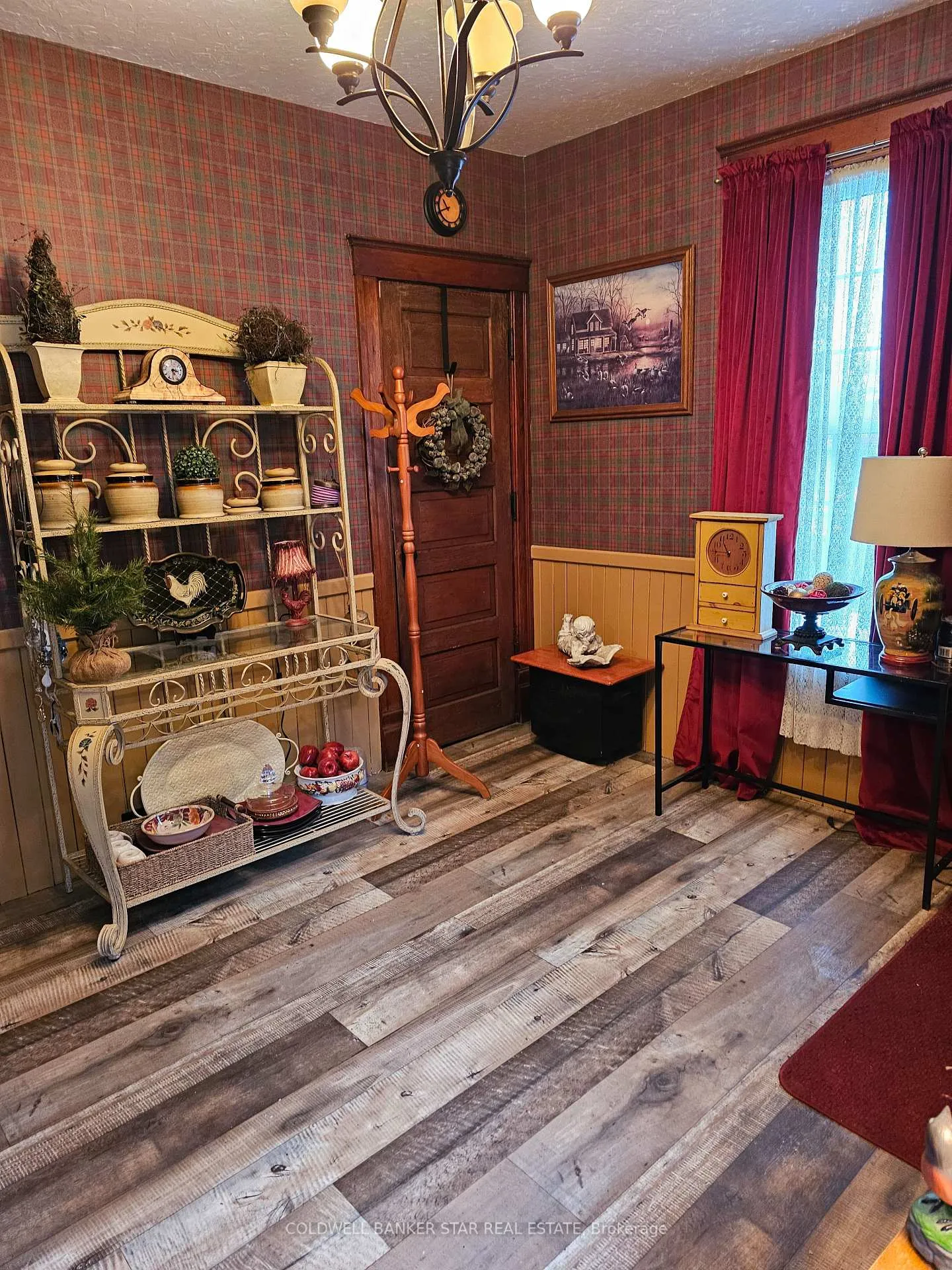 Photo 17 of 61 London Road, Chatham-Kent, Thamesville — HOMEH
