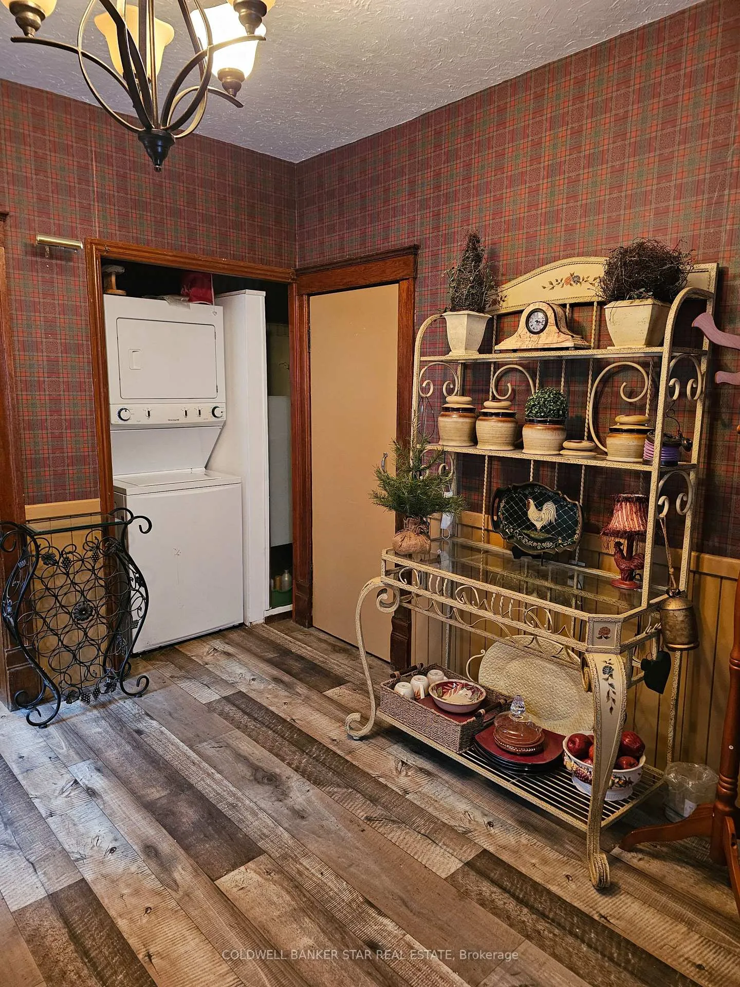 Photo 18 of 61 London Road, Chatham-Kent, Thamesville — HOMEH