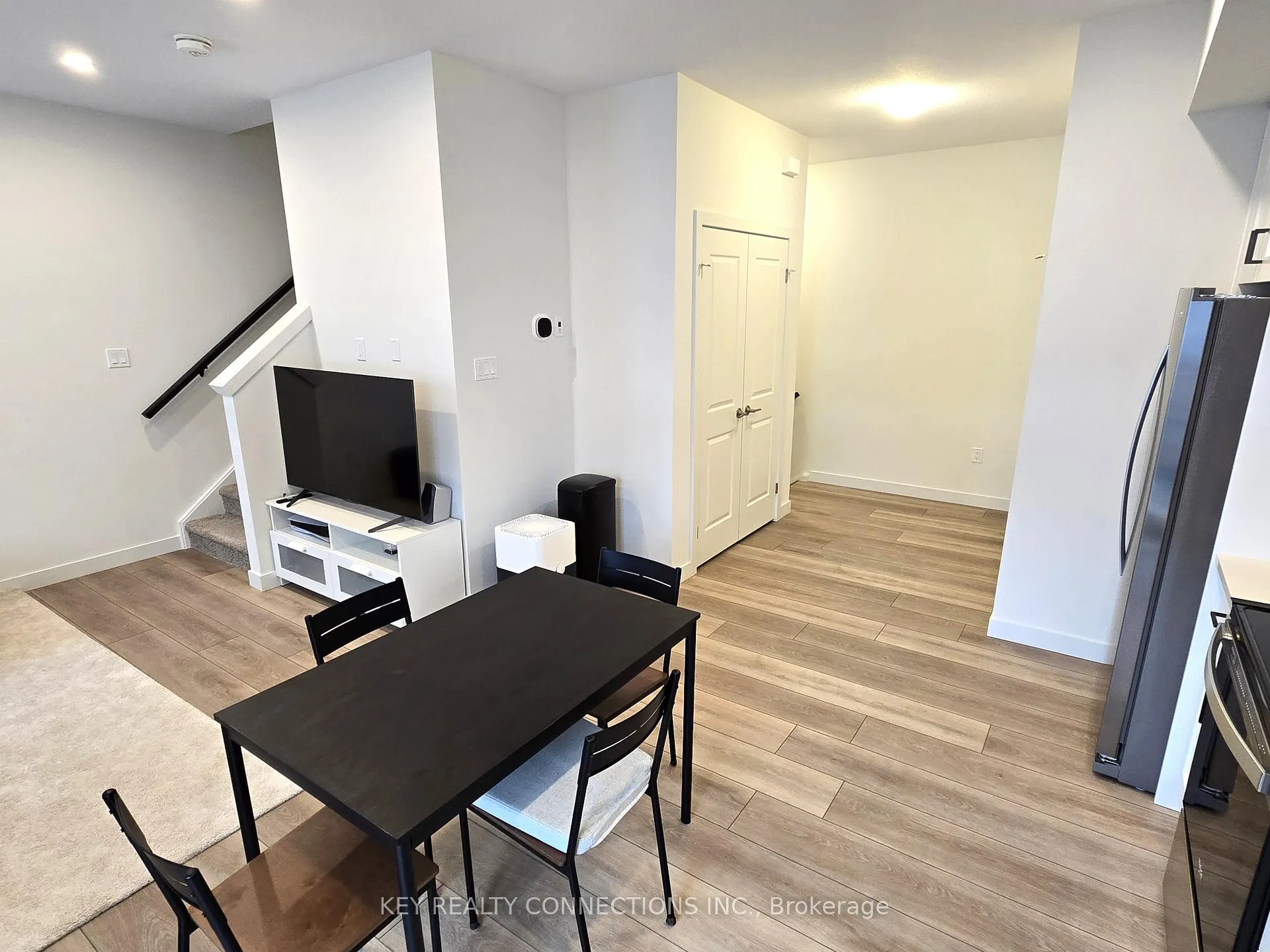 Photo 3 of Unit 42, 405 Myers Road, Cambridge — HOMEH