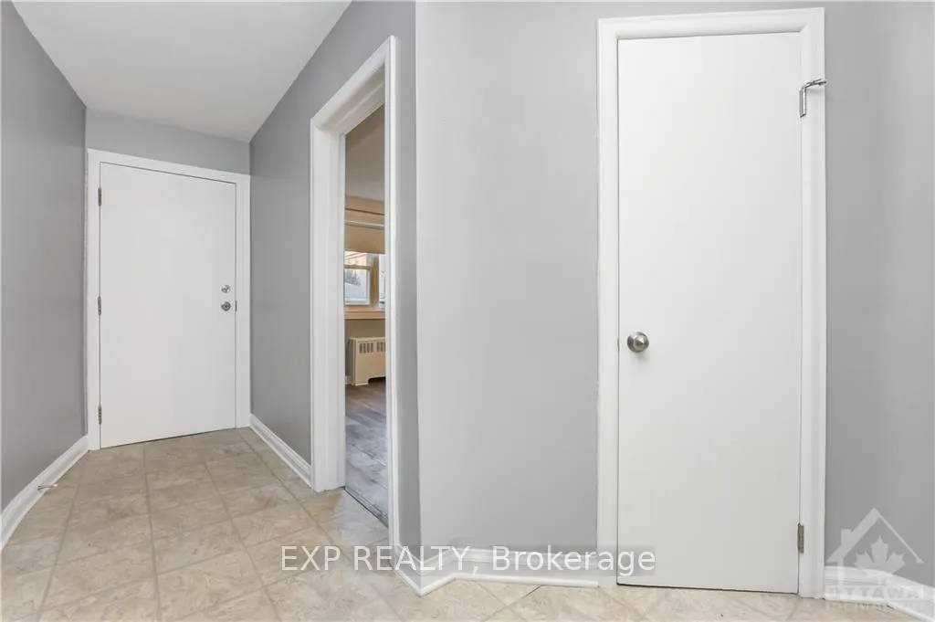 Photo 4 of 214 Carillon Street, Ottawa, Vanier — HOMEH
