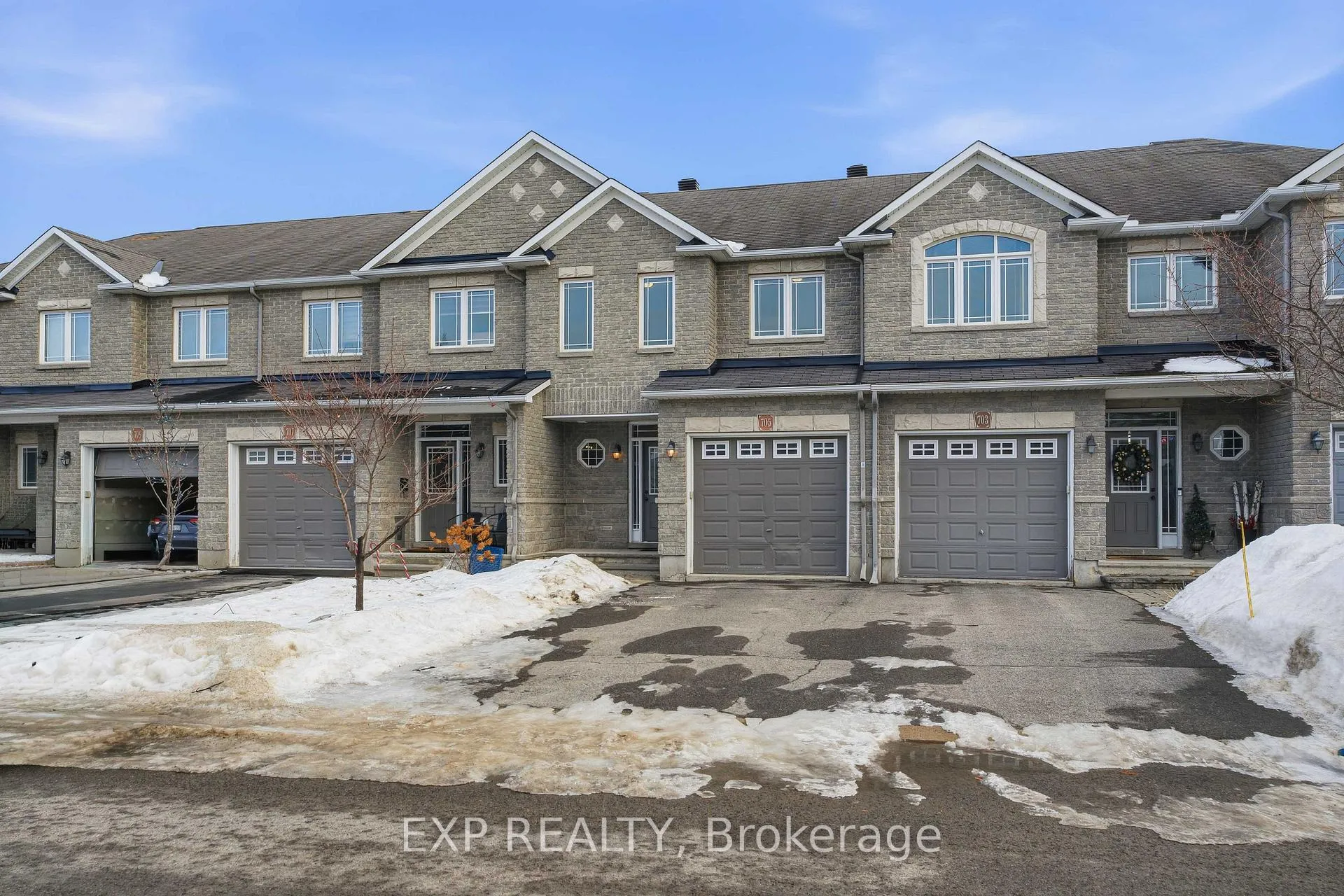 Photo 1 of 705 Regiment Avenue, Ottawa, Kanata - Emerald Meadows/Trailwest — HOMEH