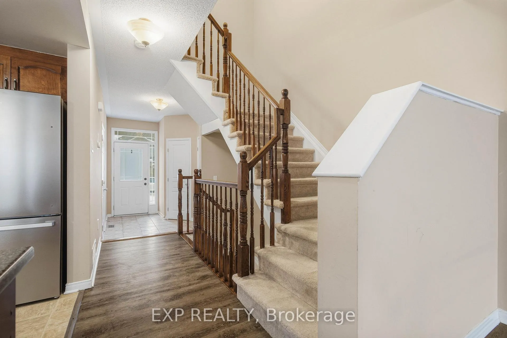 Photo 18 of 705 Regiment Avenue, Ottawa, Kanata - Emerald Meadows/Trailwest — HOMEH