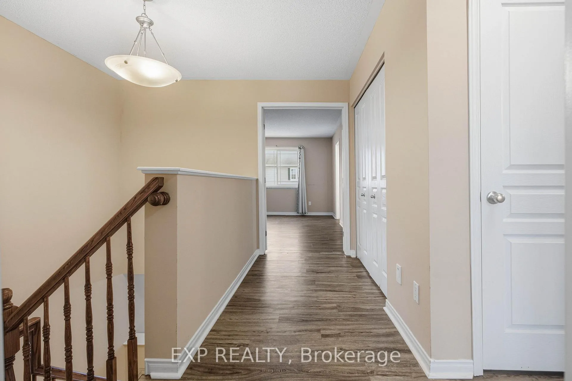 Photo 34 of 705 Regiment Avenue, Ottawa, Kanata - Emerald Meadows/Trailwest — HOMEH