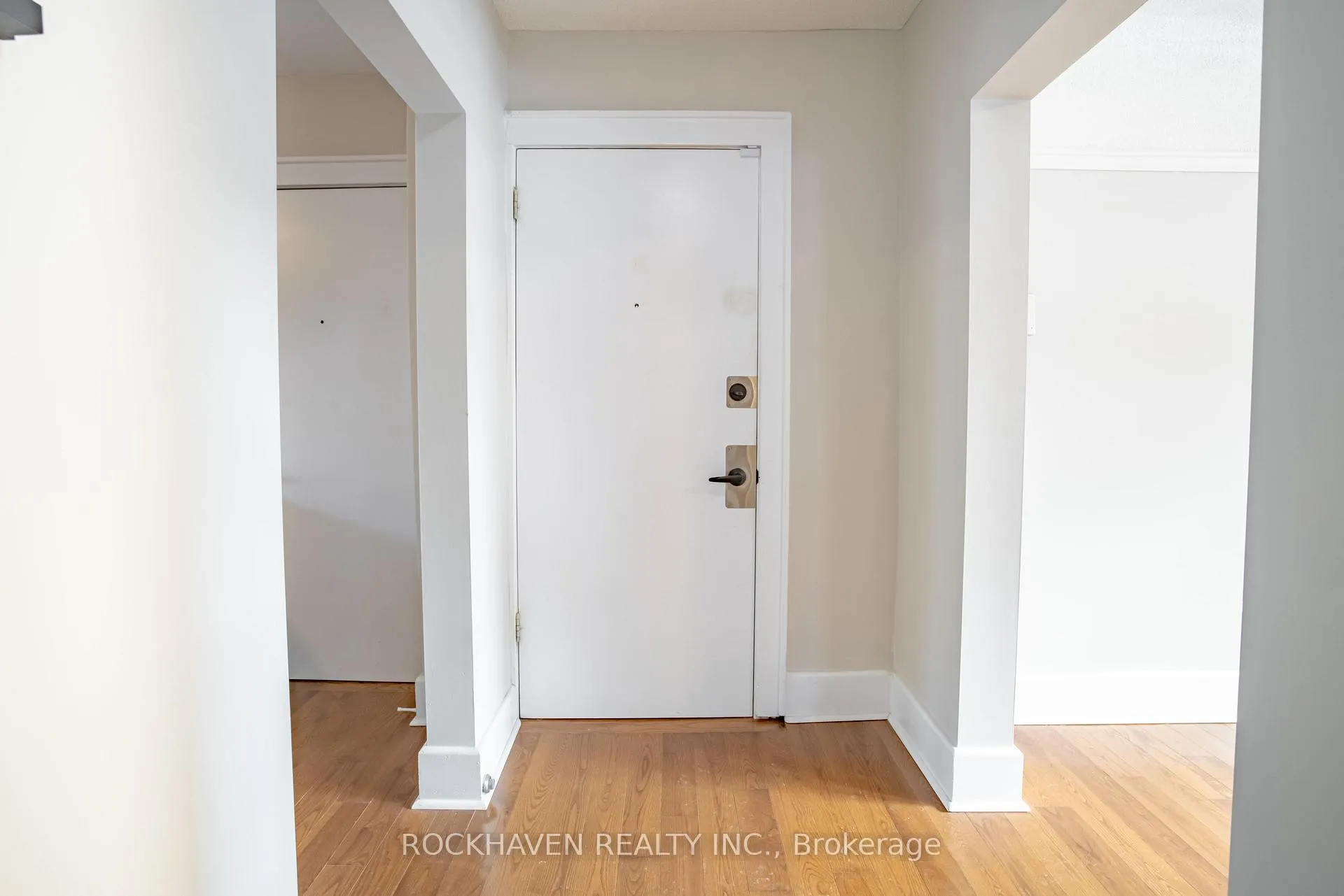 Photo 4 of Unit 14, 366 John Street S, Hamilton, Corktown — HOMEH