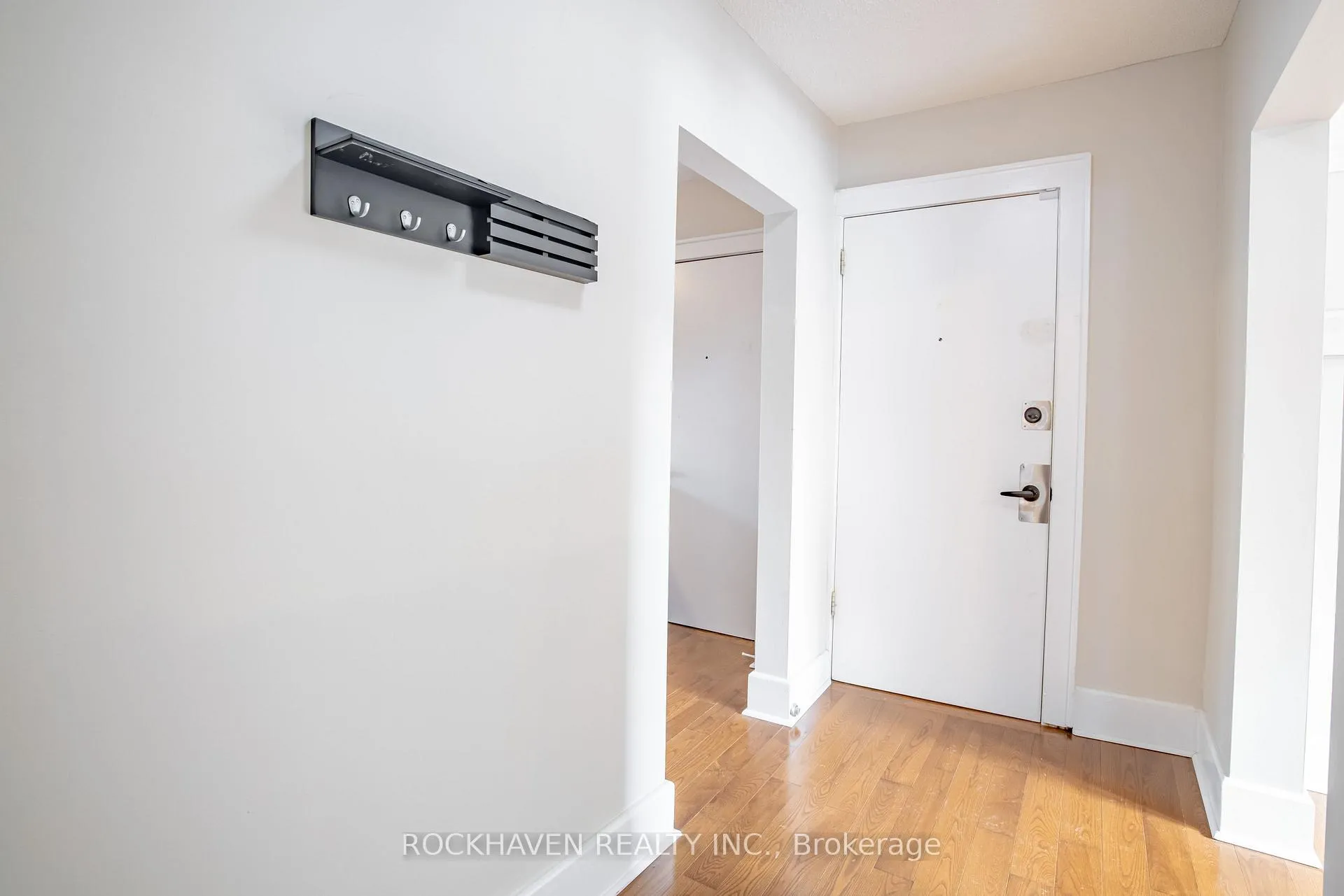 Photo 5 of Unit 14, 366 John Street S, Hamilton, Corktown — HOMEH