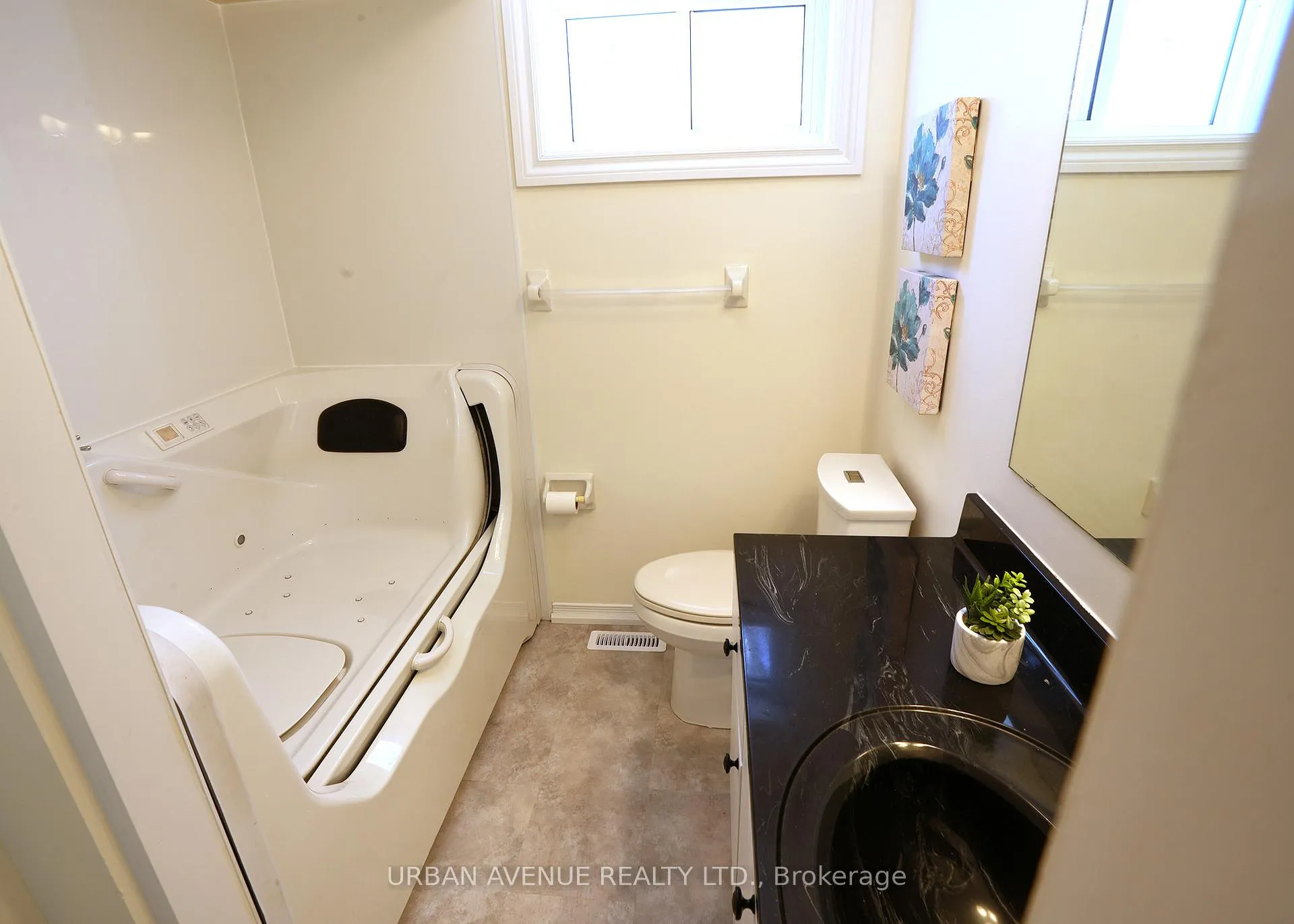 Photo 22 of 2125 Lynn Heights Drive, Pickering, Liverpool — HOMEH