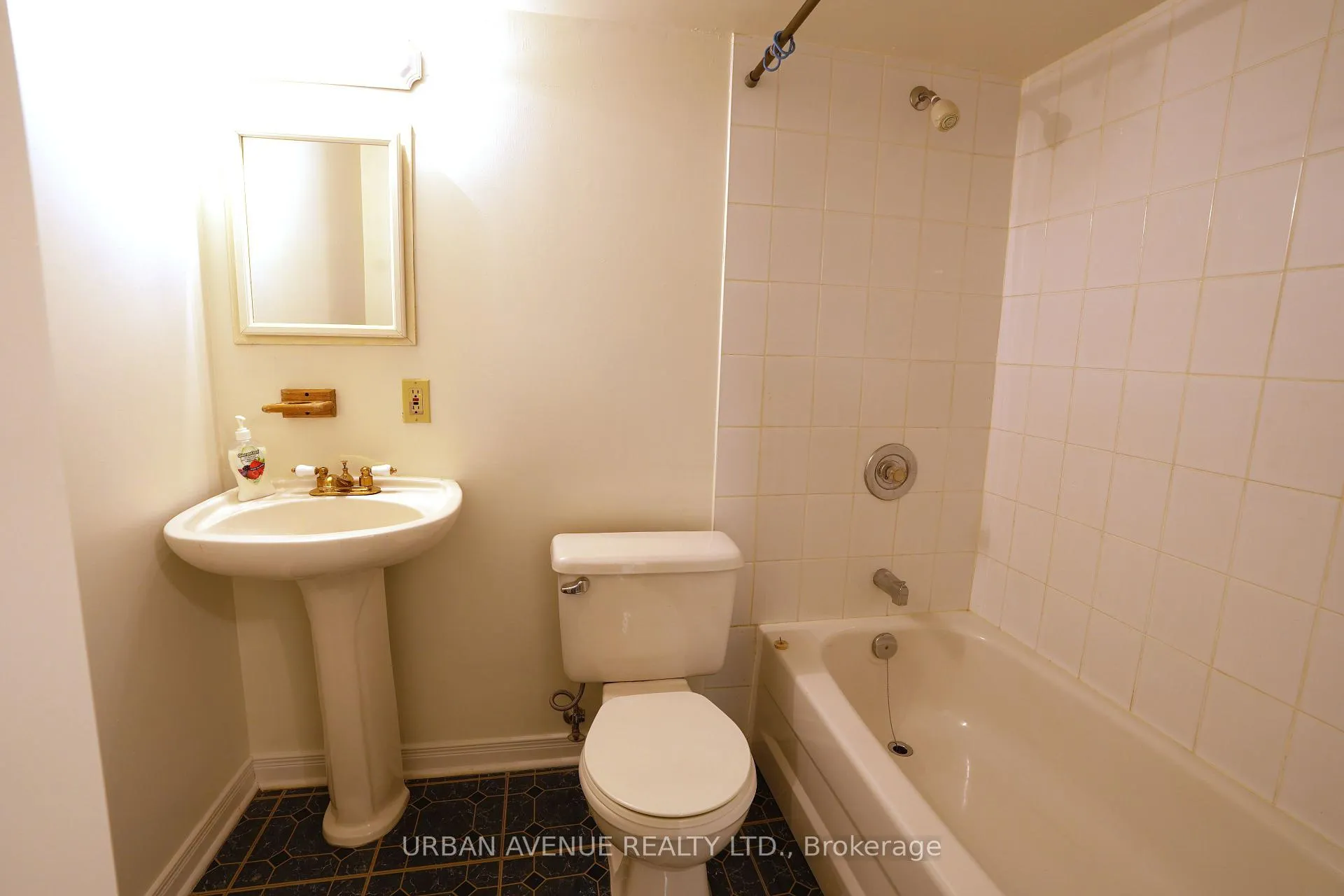 Photo 34 of 2125 Lynn Heights Drive, Pickering, Liverpool — HOMEH