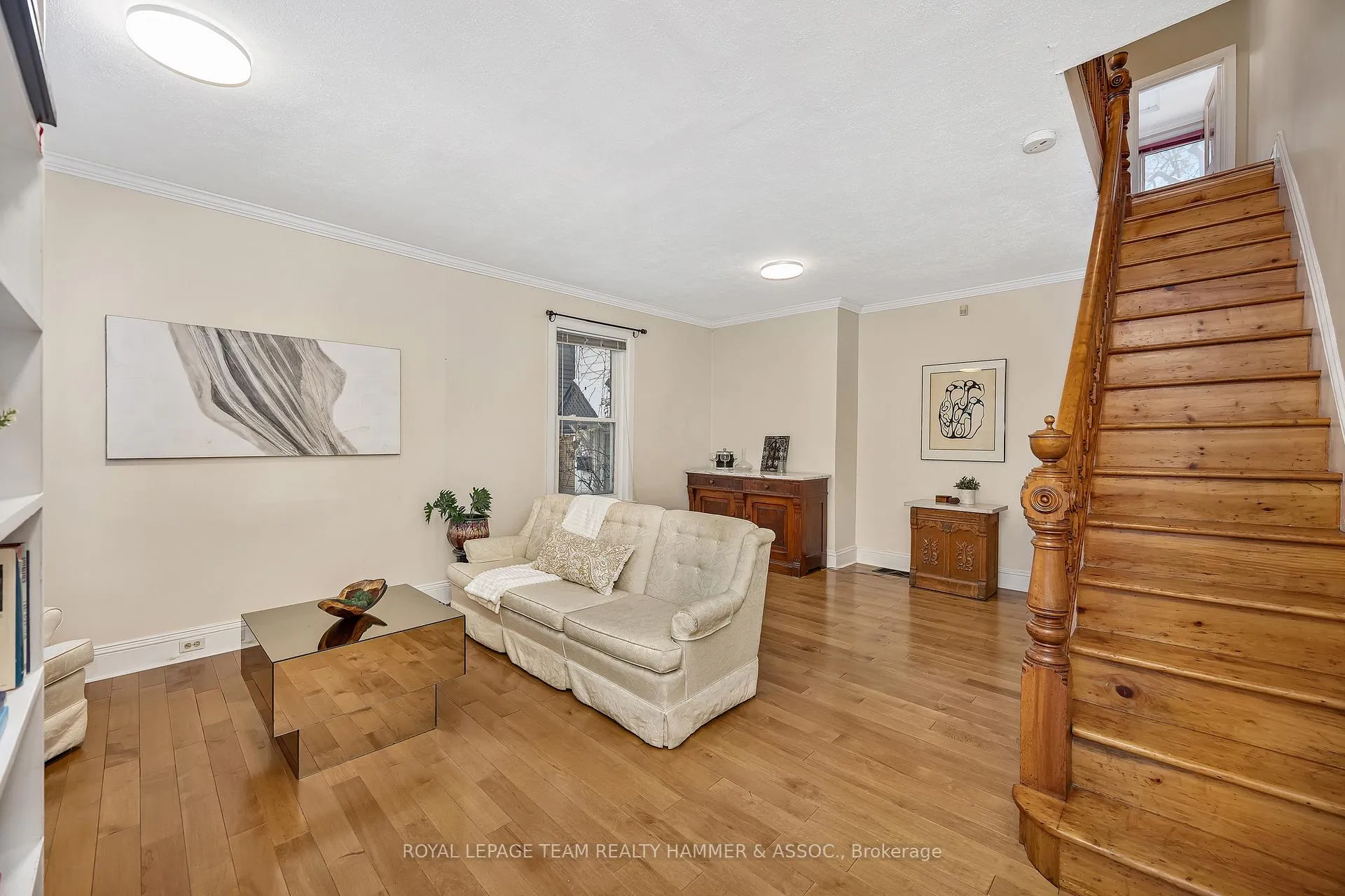 Photo 4 of 681 1/2 Cooper Street, Ottawa, Ottawa Centre — HOMEH