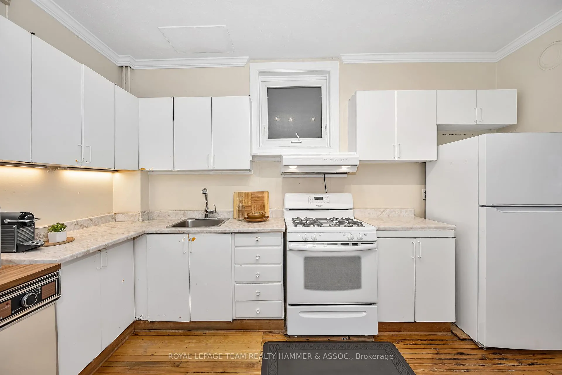 Photo 10 of 681 1/2 Cooper Street, Ottawa, Ottawa Centre — HOMEH