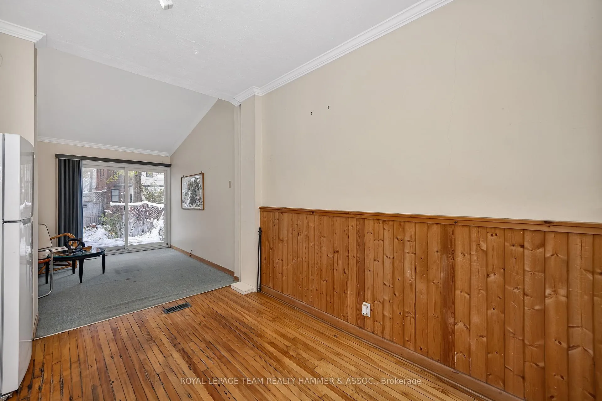 Photo 12 of 681 1/2 Cooper Street, Ottawa, Ottawa Centre — HOMEH