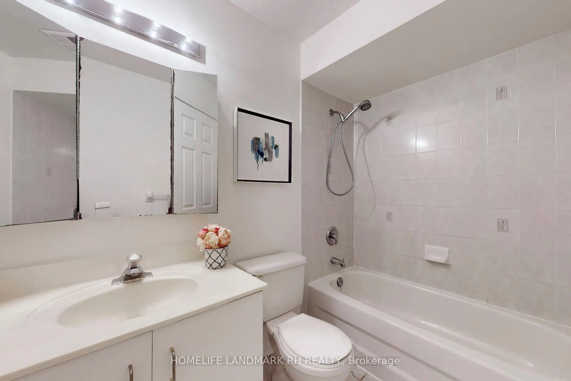 Photo 21 of Unit 25, 2 Alpen Way, Markham, Unionville — HOMEH