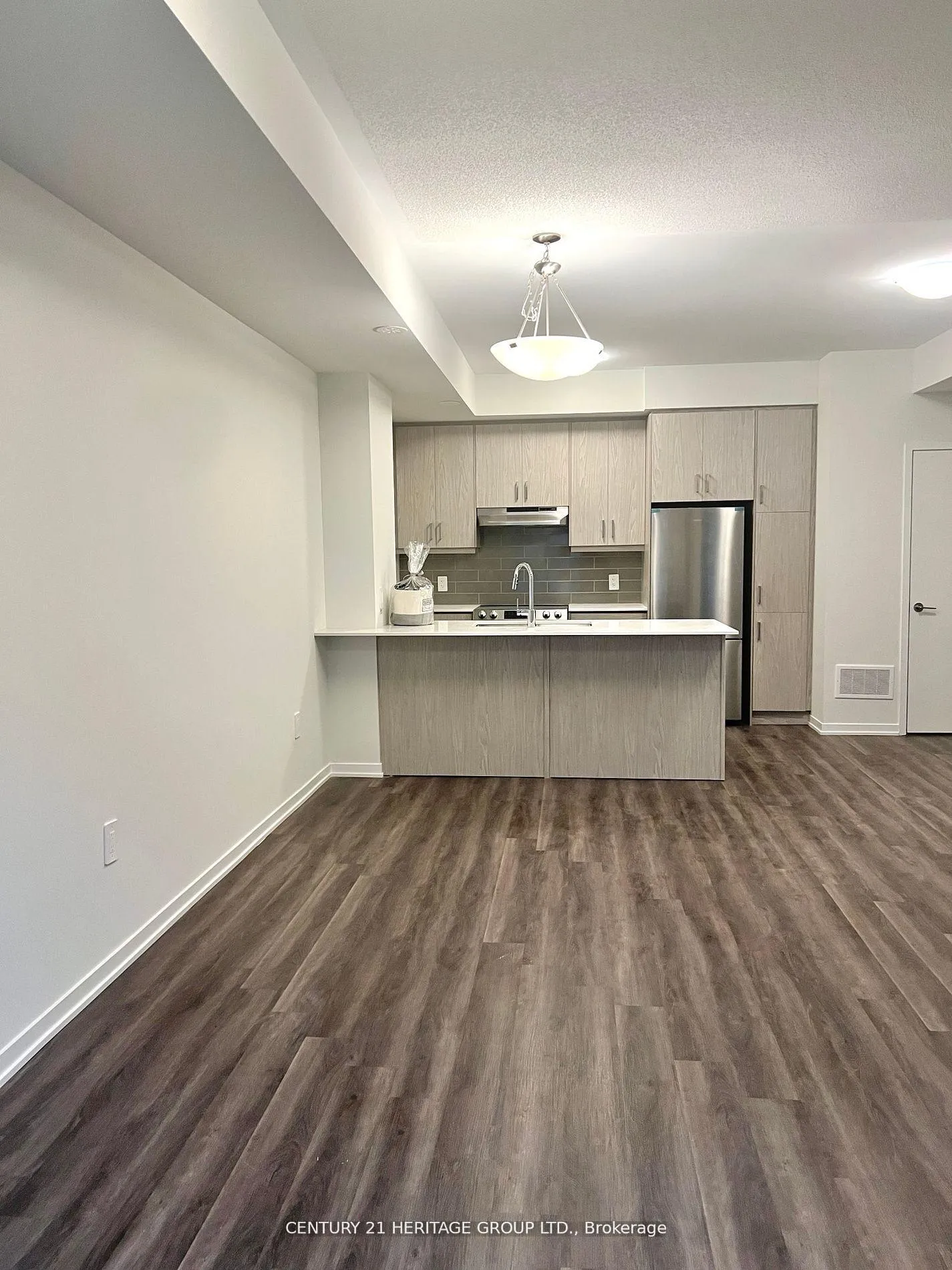 Photo 2 of Unit 78, 39 Honeycrisp Crescent, Vaughan, Concord — HOMEH