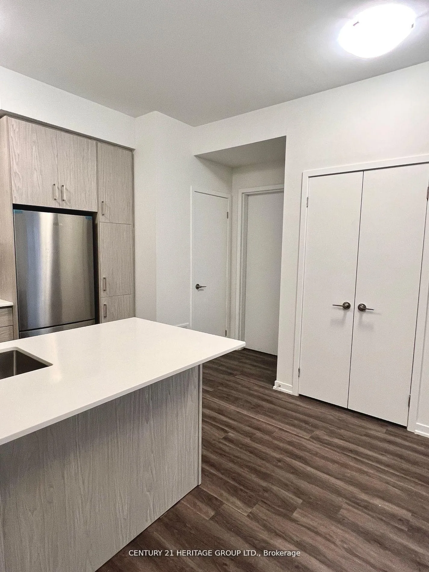 Photo 4 of Unit 78, 39 Honeycrisp Crescent, Vaughan, Concord — HOMEH