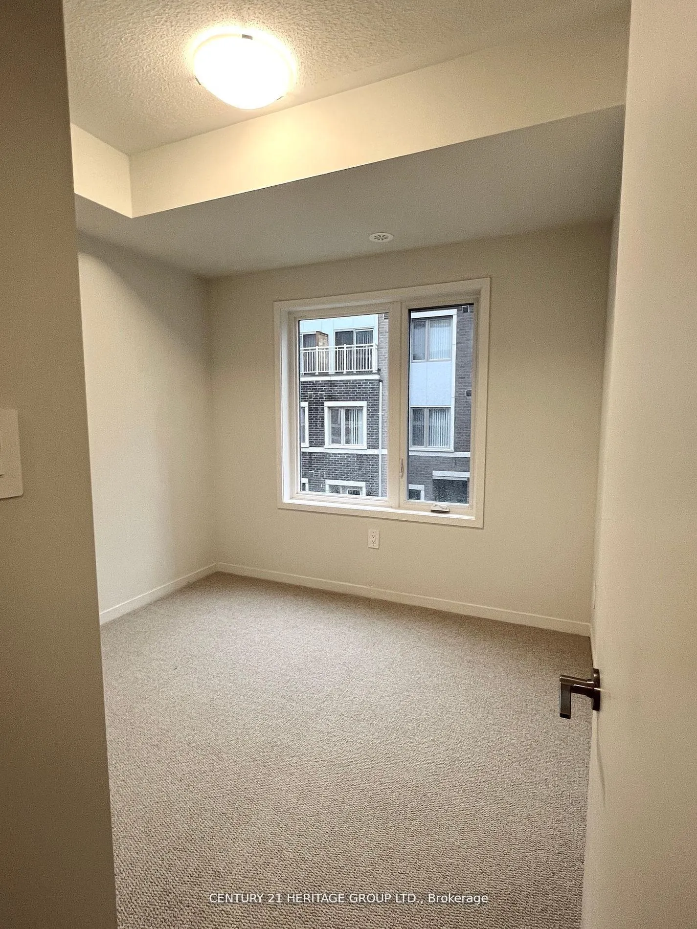 Photo 8 of Unit 78, 39 Honeycrisp Crescent, Vaughan, Concord — HOMEH