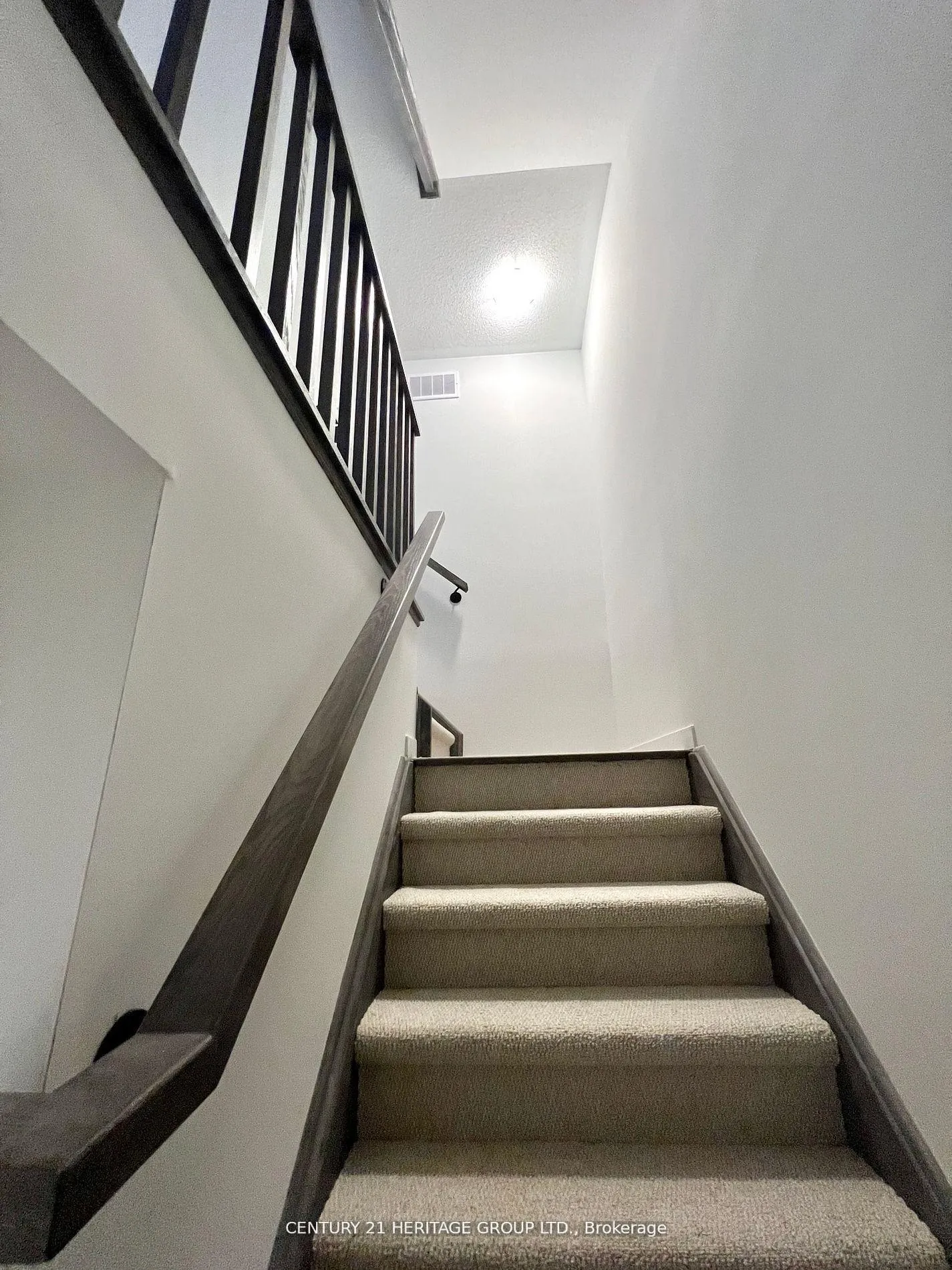 Photo 10 of Unit 78, 39 Honeycrisp Crescent, Vaughan, Concord — HOMEH