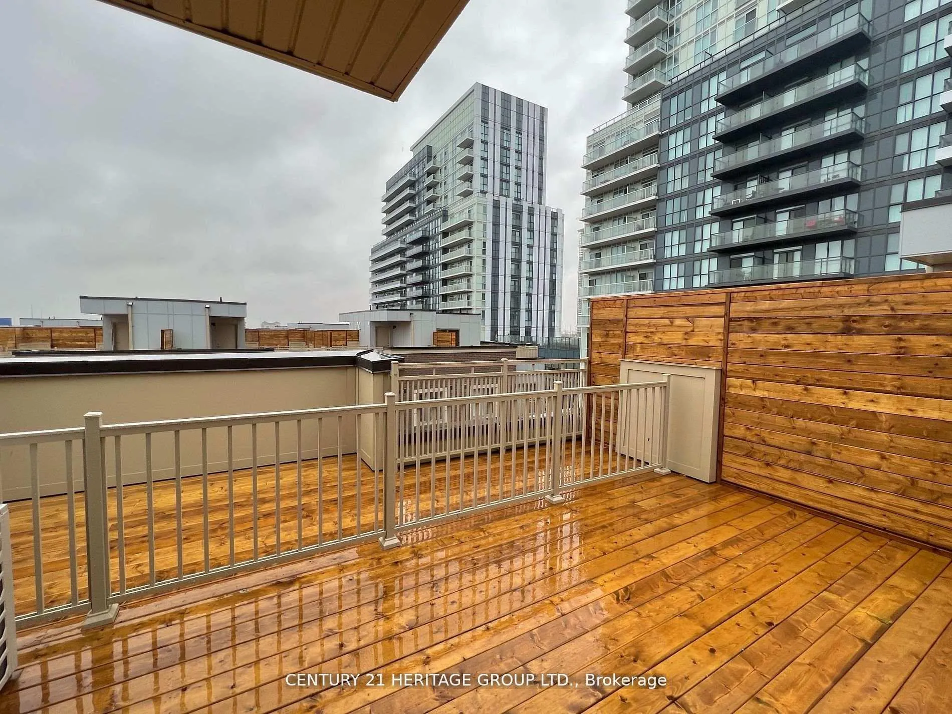 Photo 15 of Unit 78, 39 Honeycrisp Crescent, Vaughan, Concord — HOMEH