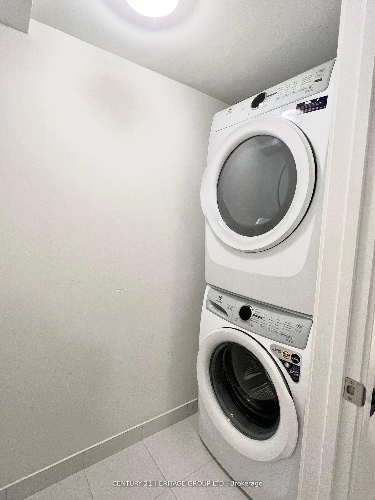 Photo 16 of Unit 78, 39 Honeycrisp Crescent, Vaughan, Concord — HOMEH