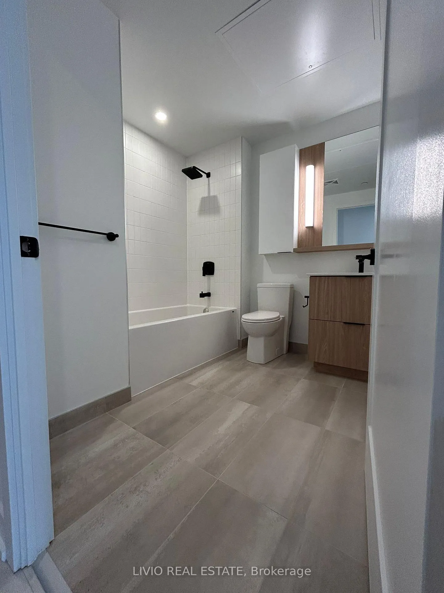 Photo 8 of Unit 513, 5 Defries Street, Toronto, Regent Park — HOMEH