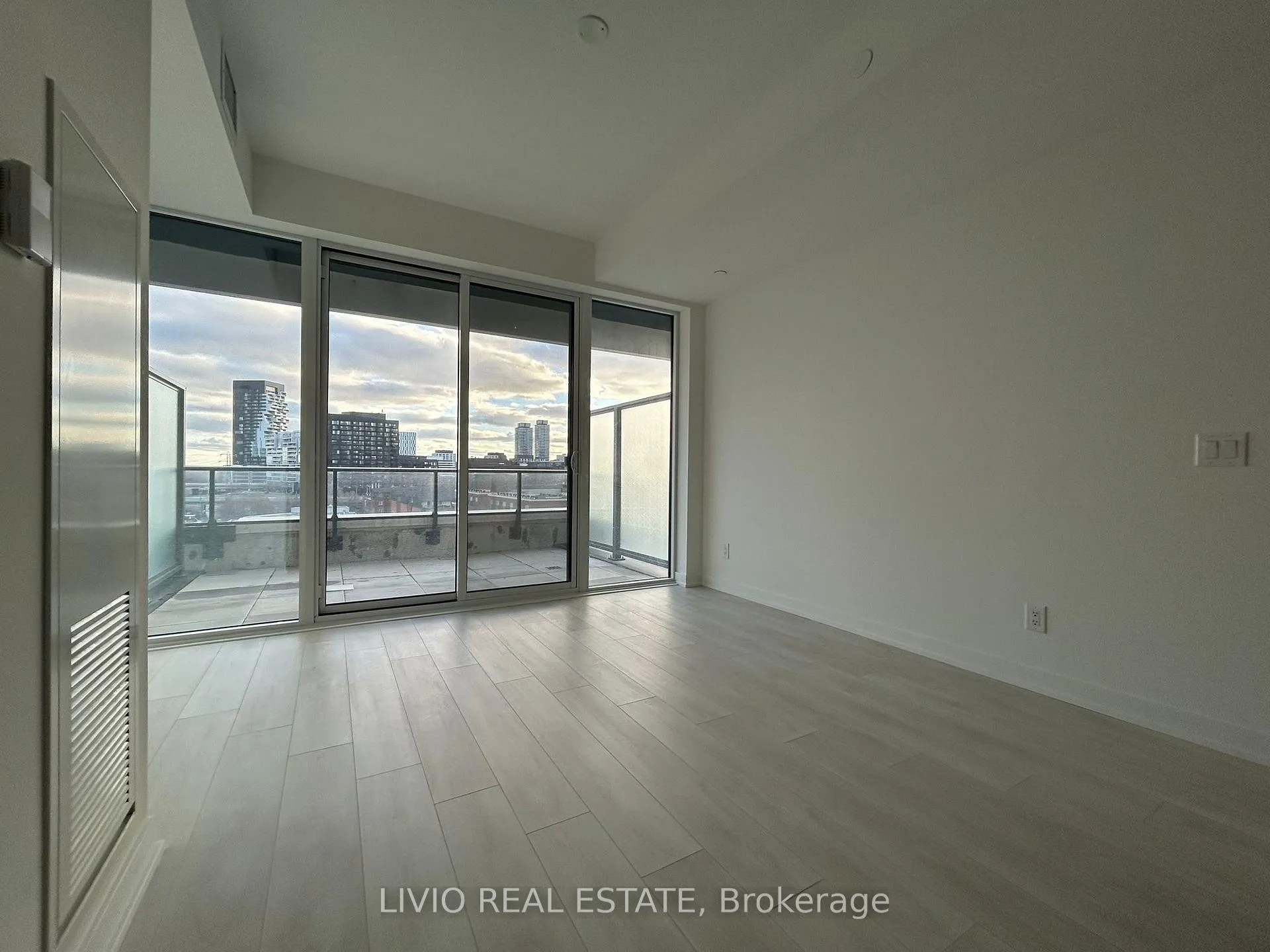 Photo 10 of Unit 513, 5 Defries Street, Toronto, Regent Park — HOMEH