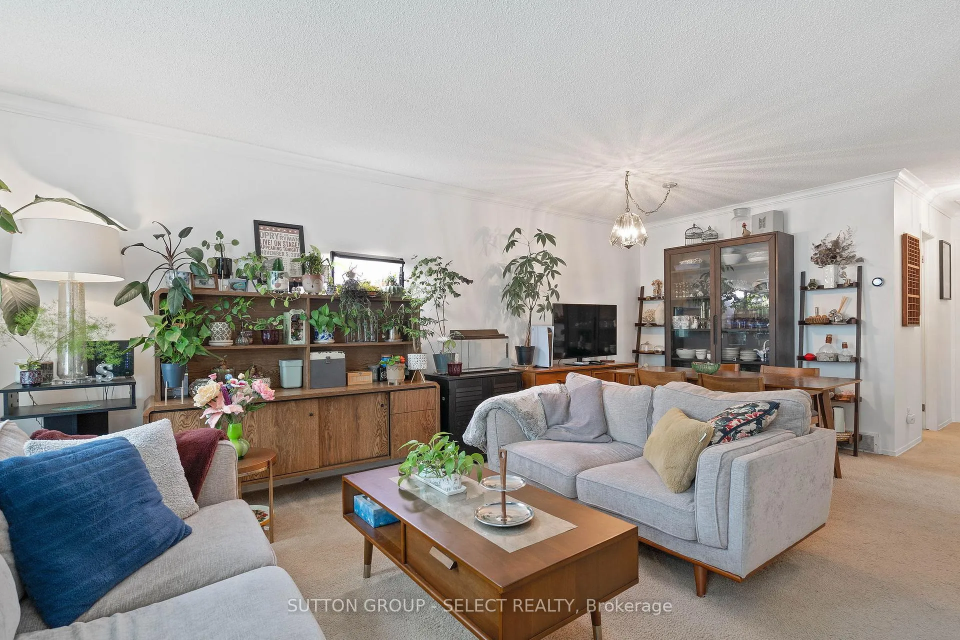 Photo 8 of 72 Blanchard Crescent, London, North I — HOMEH