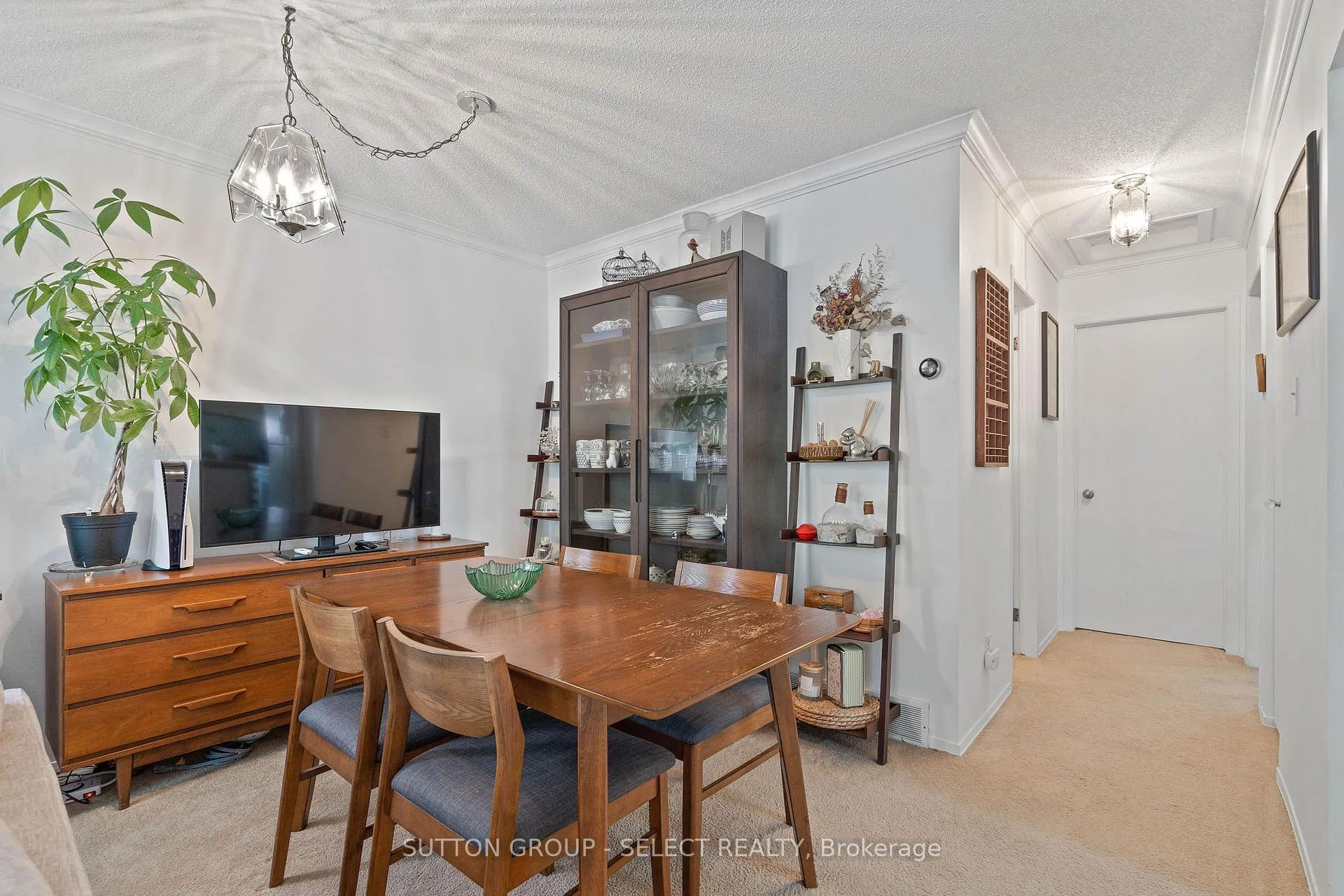 Photo 9 of 72 Blanchard Crescent, London, North I — HOMEH