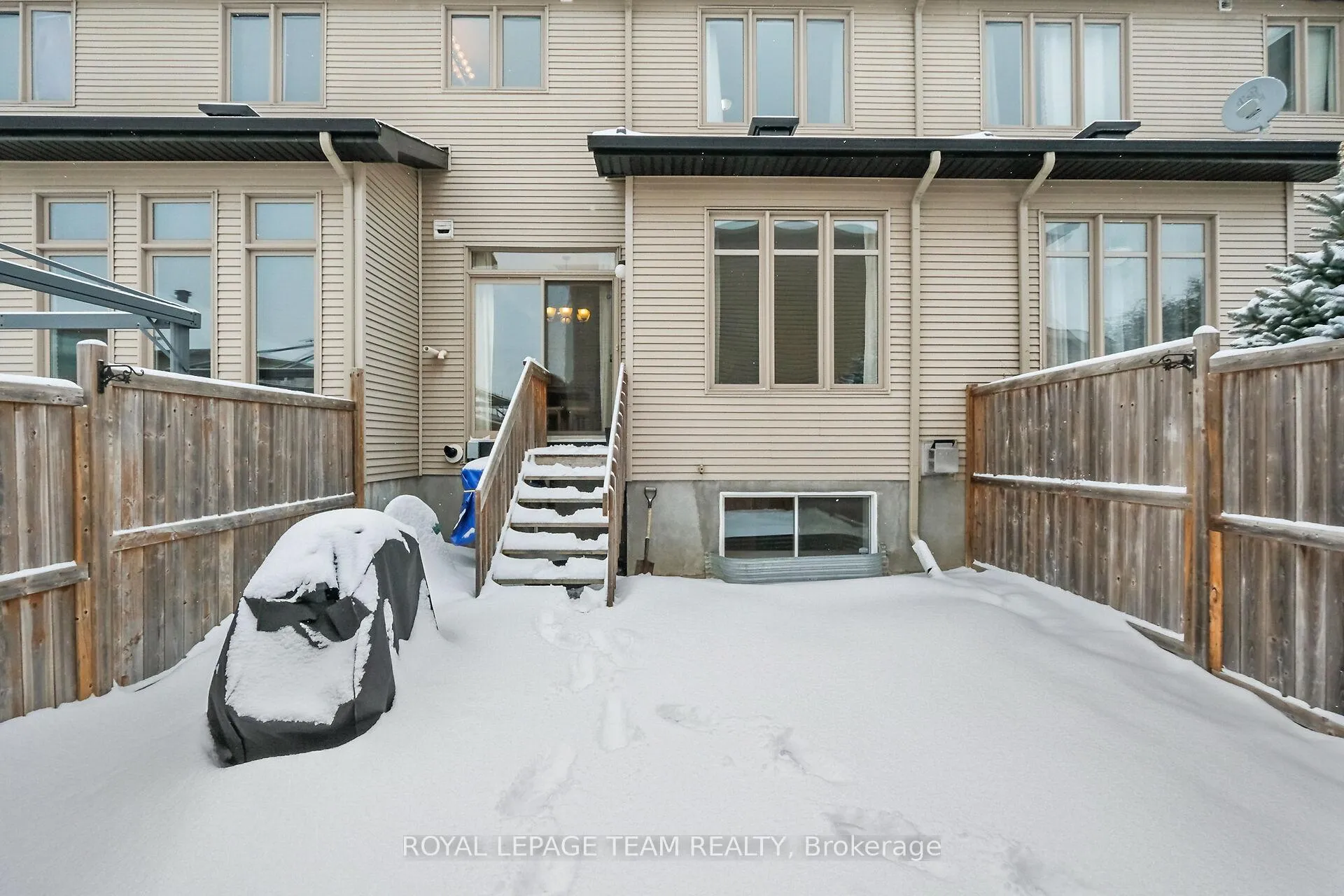 Photo 39 of 211 Butterfly Walk, Ottawa, Mer Bleue/Bradley Estates/Anderson Park — HOMEH