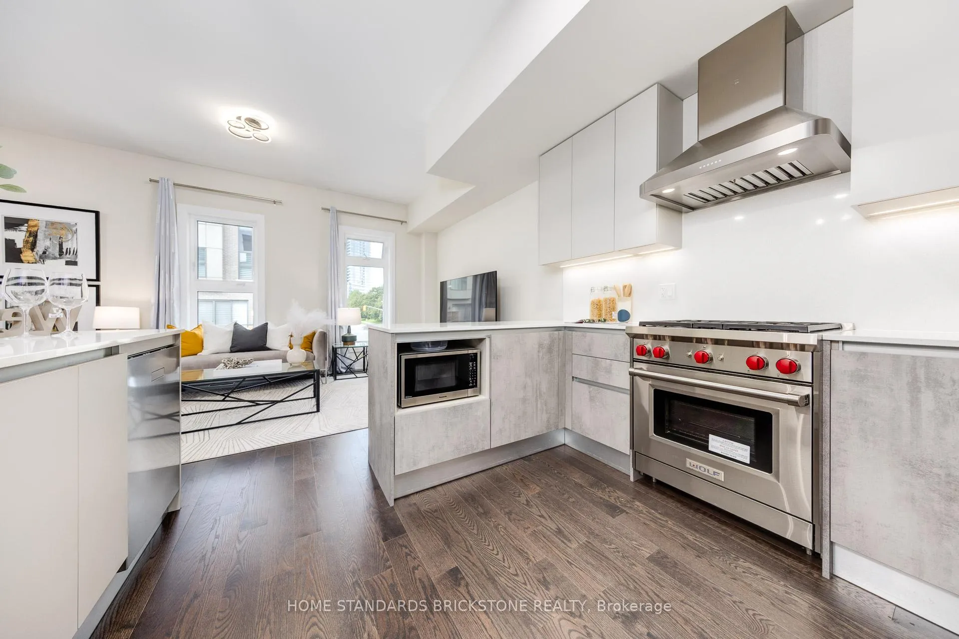 Photo 11 of 5 Smallwood Circle, Vaughan, Brownridge — HOMEH