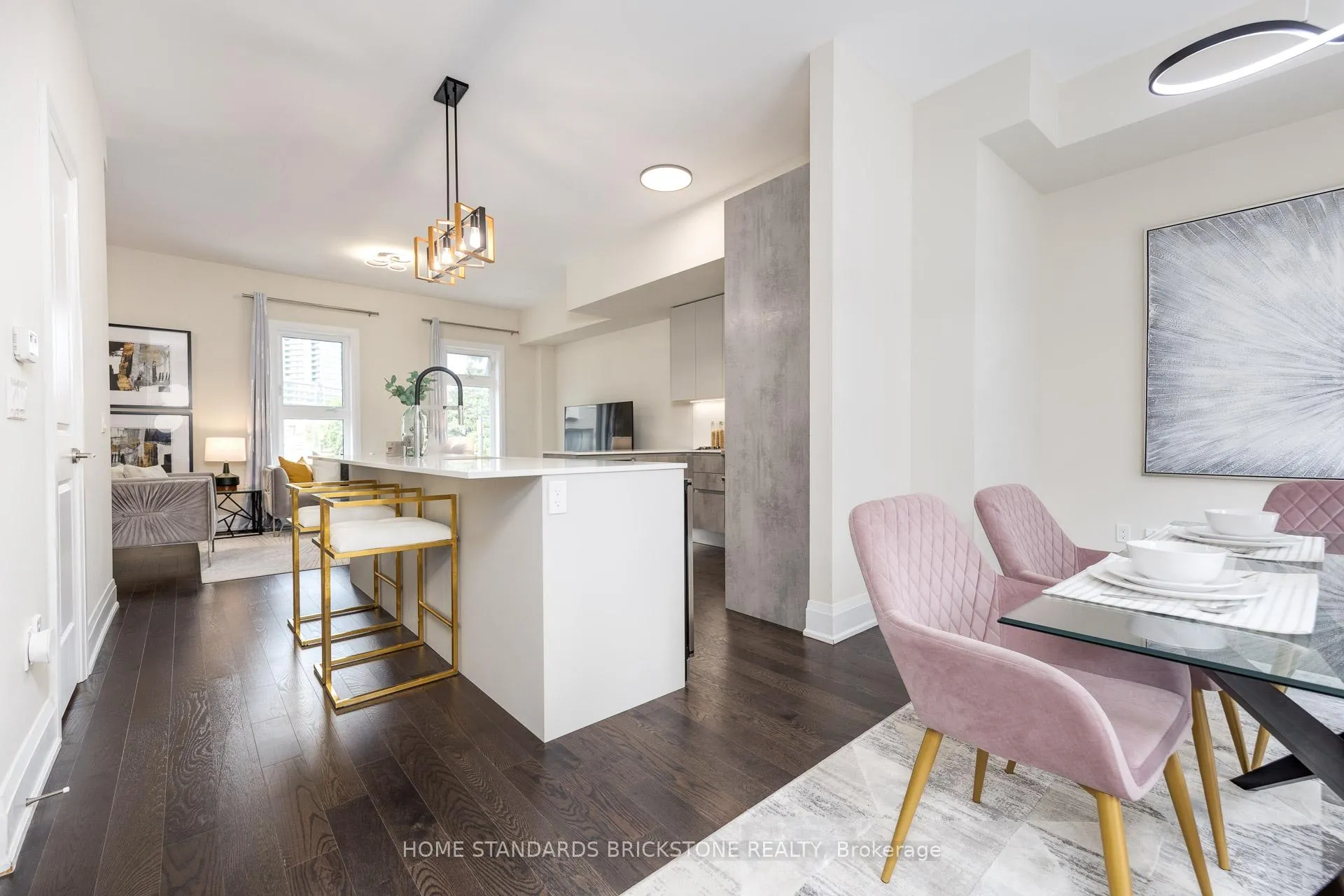Photo 14 of 5 Smallwood Circle, Vaughan, Brownridge — HOMEH