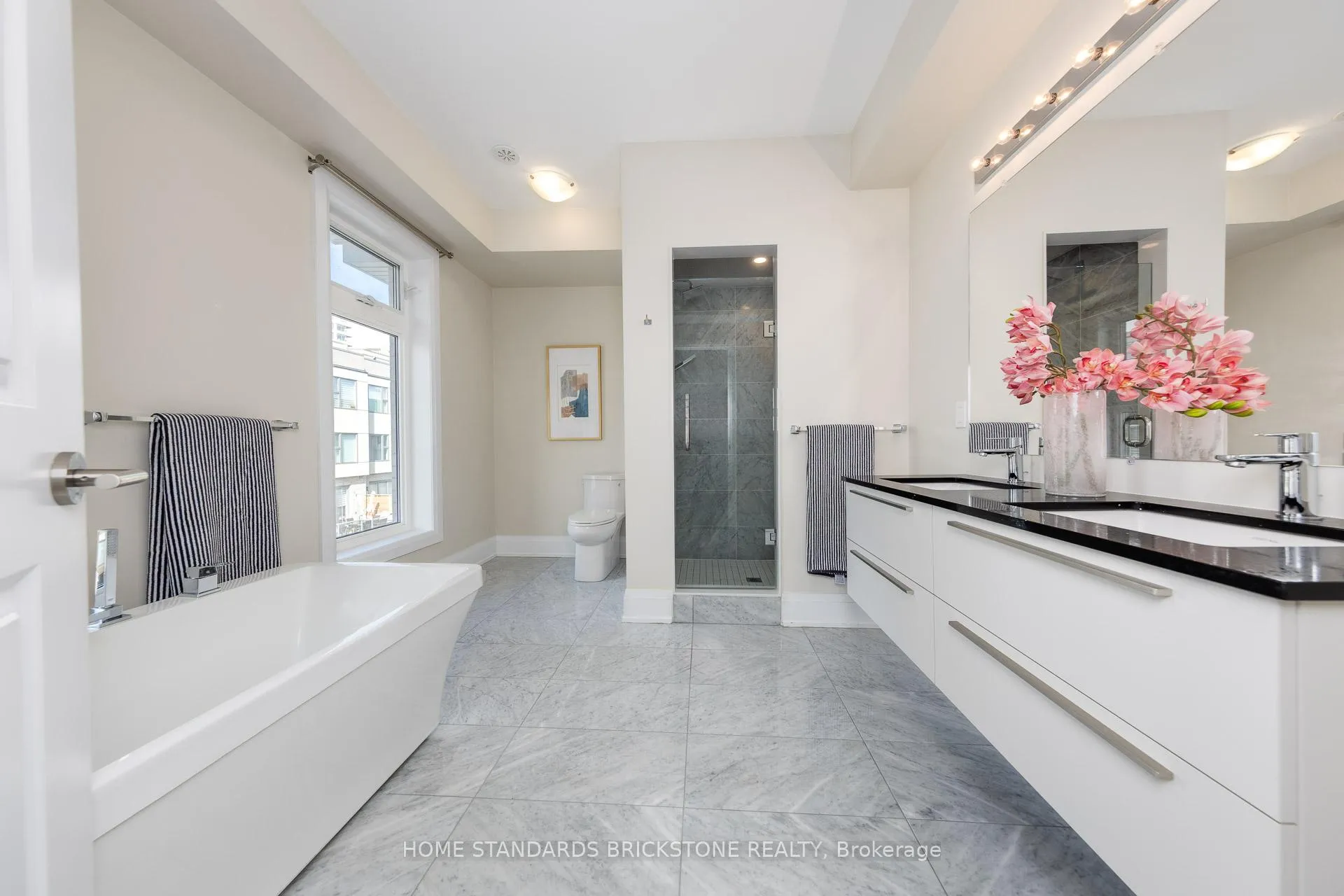 Photo 21 of 5 Smallwood Circle, Vaughan, Brownridge — HOMEH
