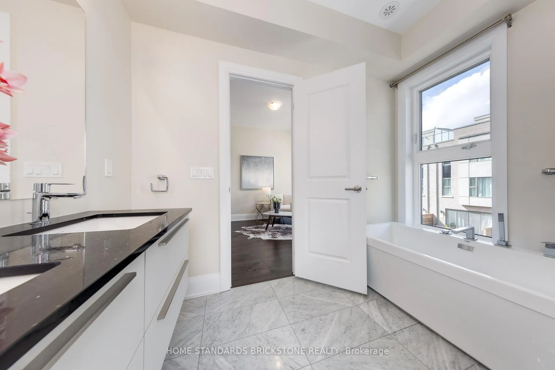Photo 22 of 5 Smallwood Circle, Vaughan, Brownridge — HOMEH