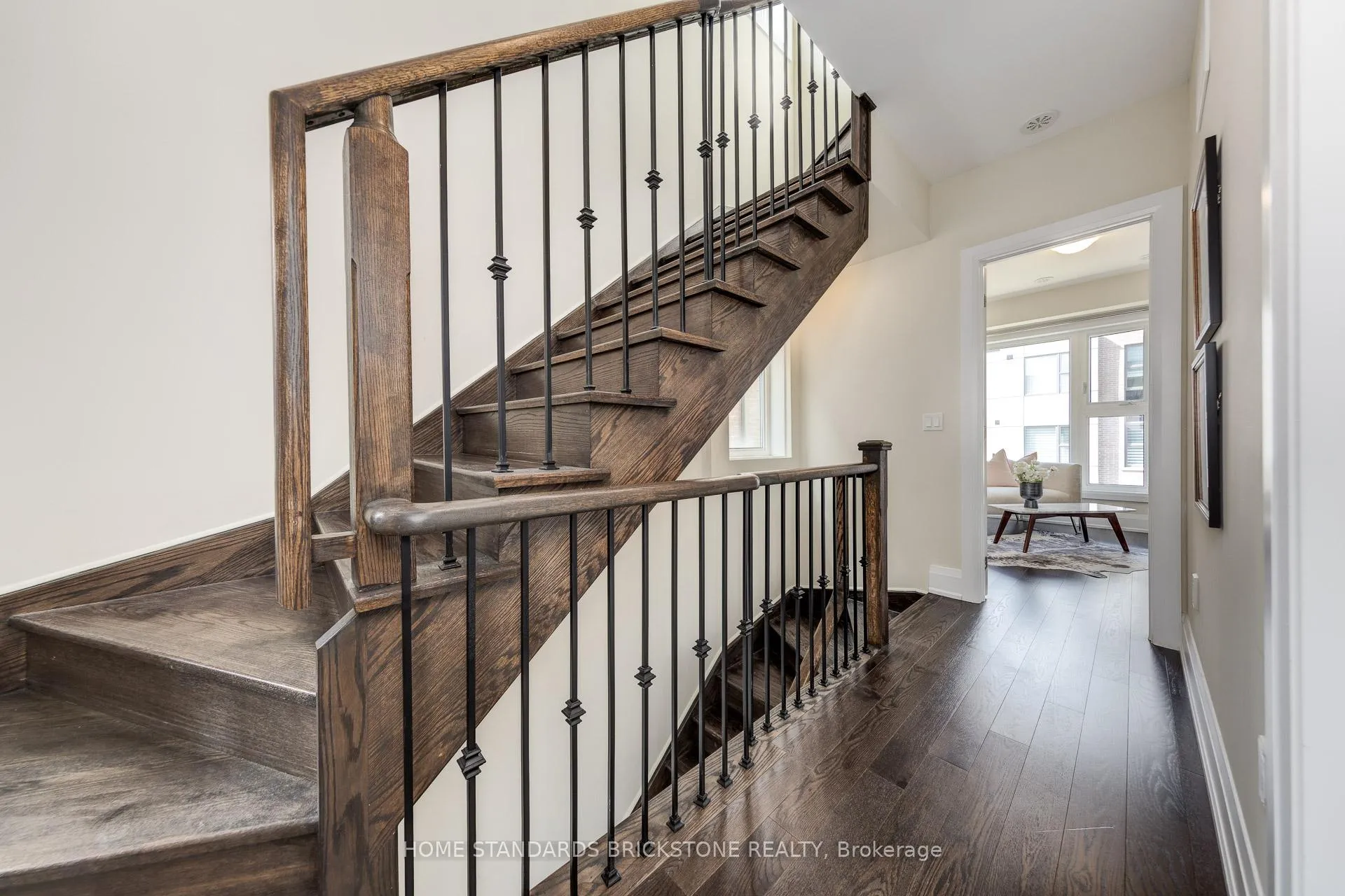 Photo 24 of 5 Smallwood Circle, Vaughan, Brownridge — HOMEH