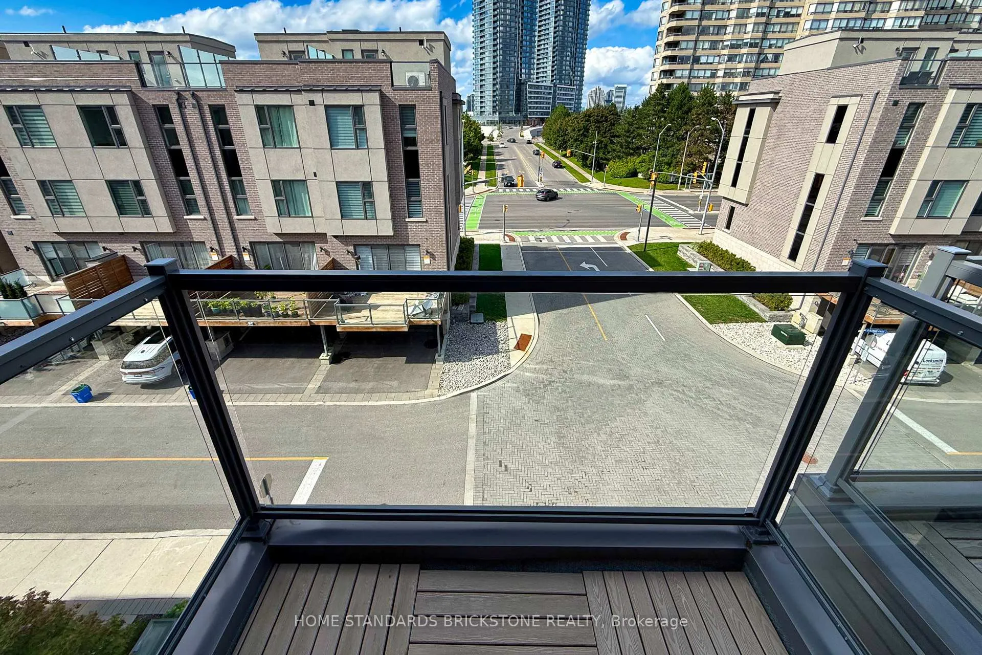Photo 38 of 5 Smallwood Circle, Vaughan, Brownridge — HOMEH