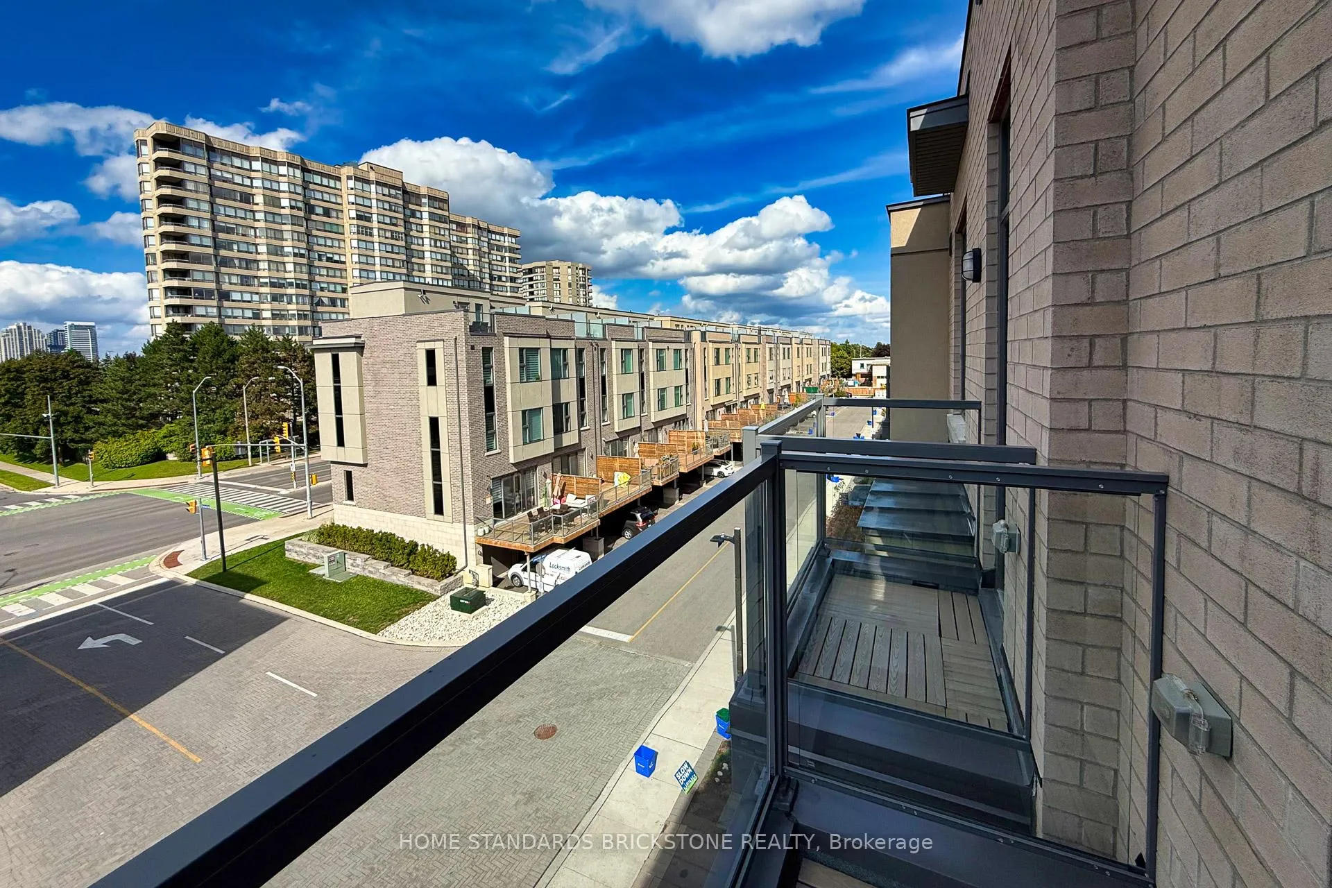 Photo 40 of 5 Smallwood Circle, Vaughan, Brownridge — HOMEH