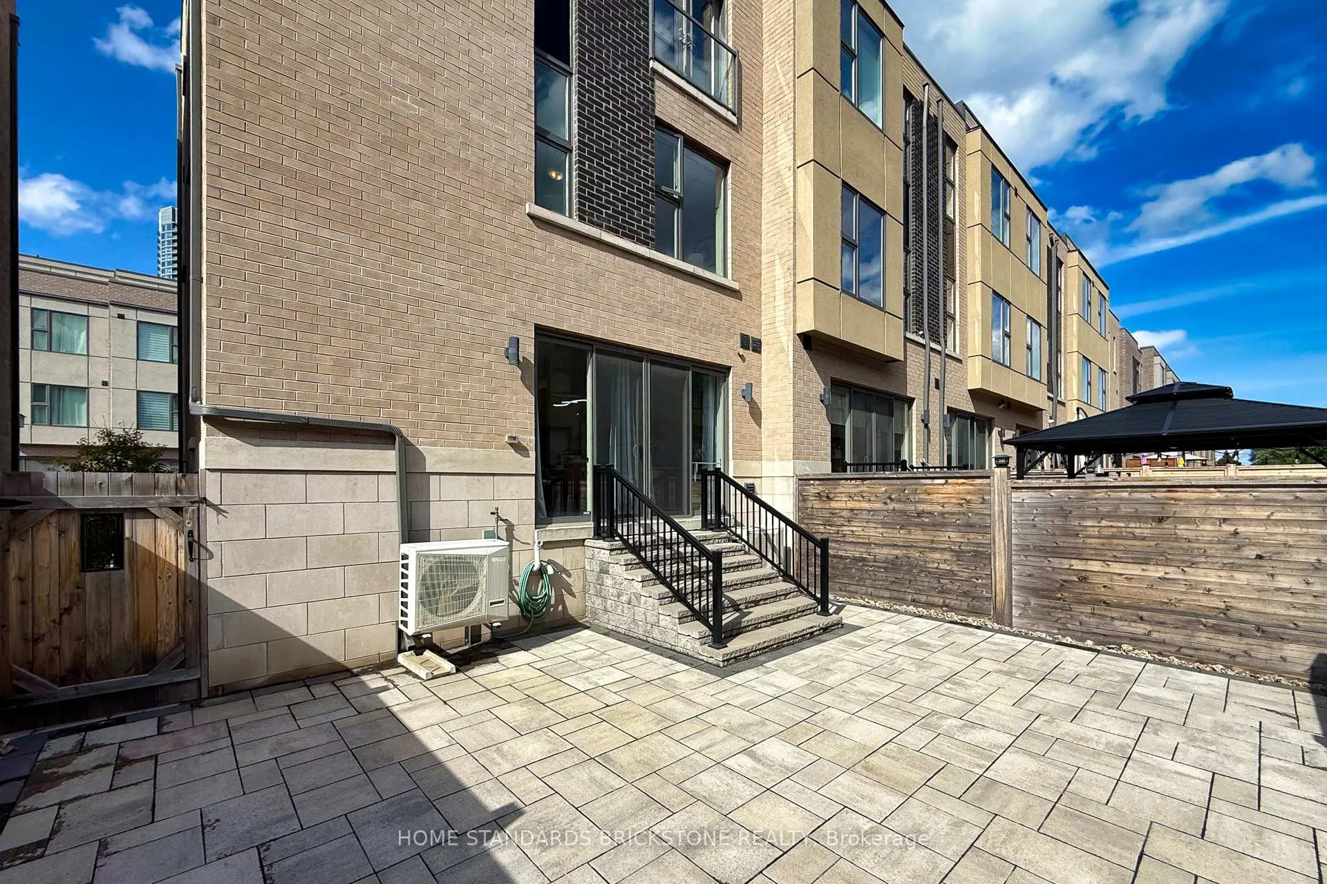Photo 45 of 5 Smallwood Circle, Vaughan, Brownridge — HOMEH