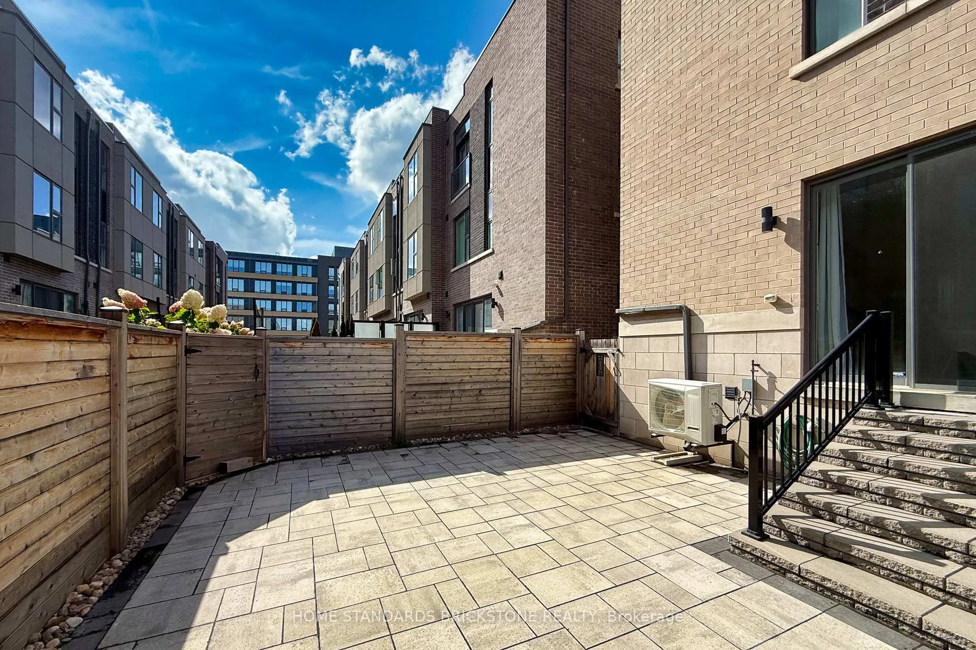 Photo 47 of 5 Smallwood Circle, Vaughan, Brownridge — HOMEH