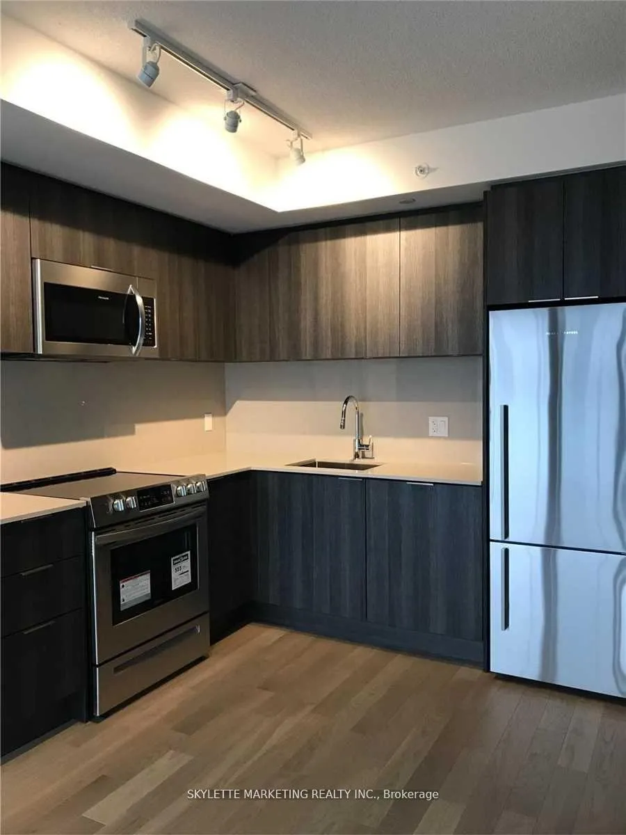 Photo 4 of Unit 1616, 25 Richmond Street E, Toronto, Church-Yonge Corridor — HOMEH