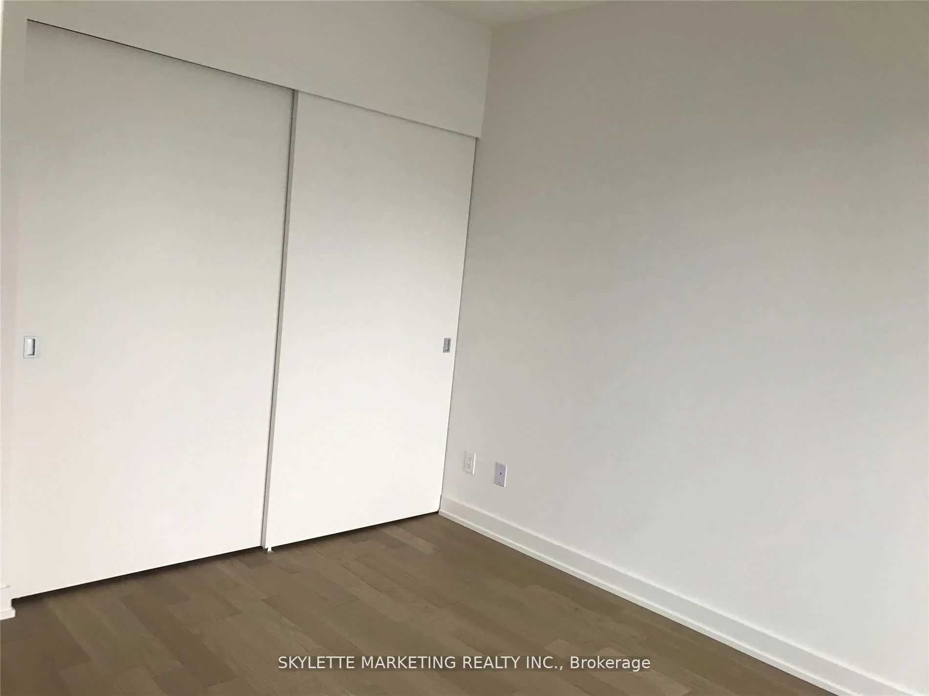 Photo 6 of Unit 1616, 25 Richmond Street E, Toronto, Church-Yonge Corridor — HOMEH