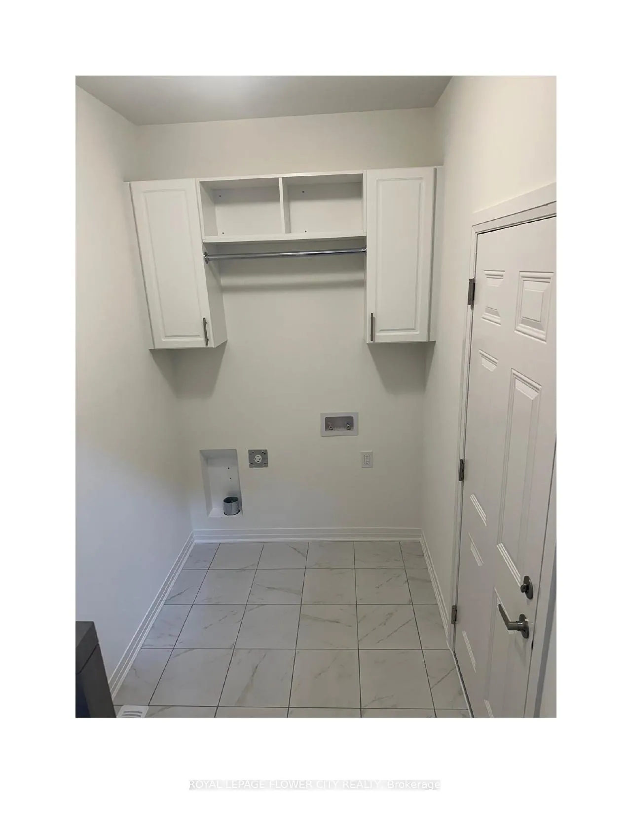 Photo 3 of Unit 5, 5 Sagewood Avenue, Barrie, Rural Barrie Southeast — HOMEH