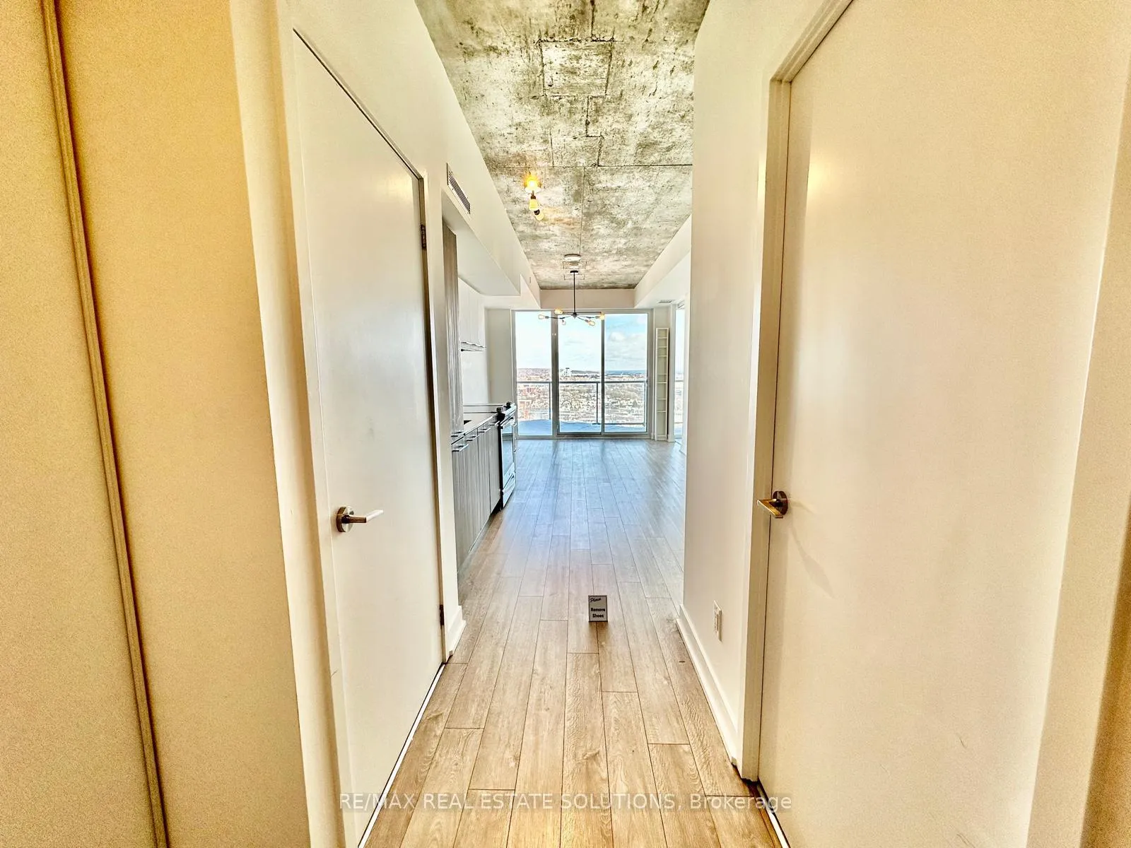 Photo 4 of Unit 1703, 15 Baseball Place, Toronto, South Riverdale — HOMEH